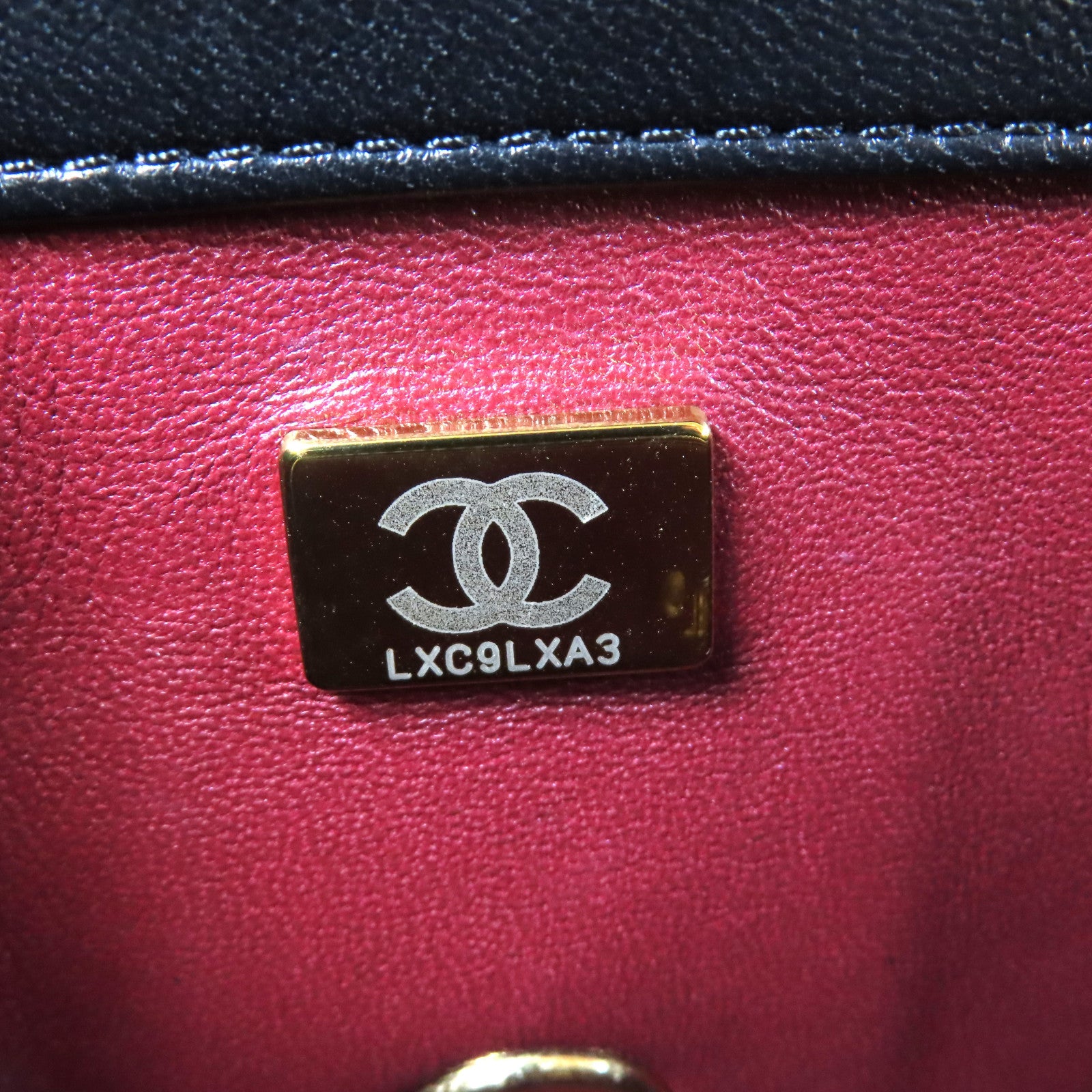CHANEL 羊皮皮革Chain Flap Bag金扣鏈帶肩背袋黑色
