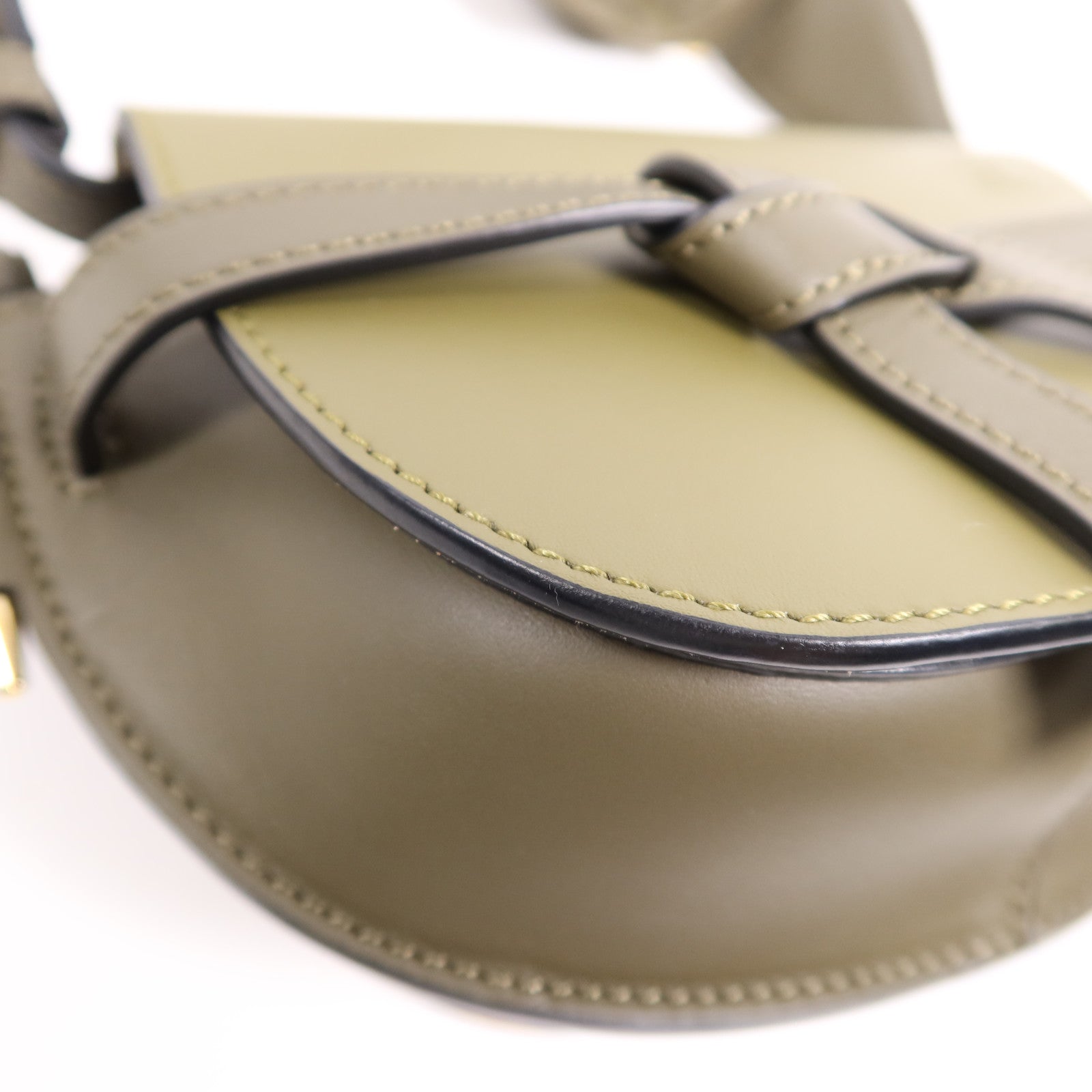 LOEWE 牛皮皮革Mini Gate Bag金扣肩背袋