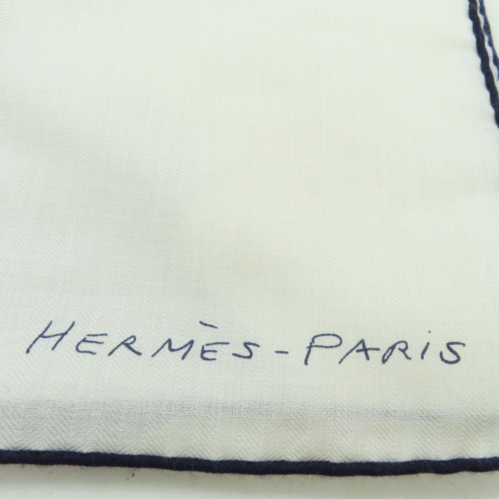 HERMES 【激減優惠】羊絨/絲質Scarf圍巾白色/藍色