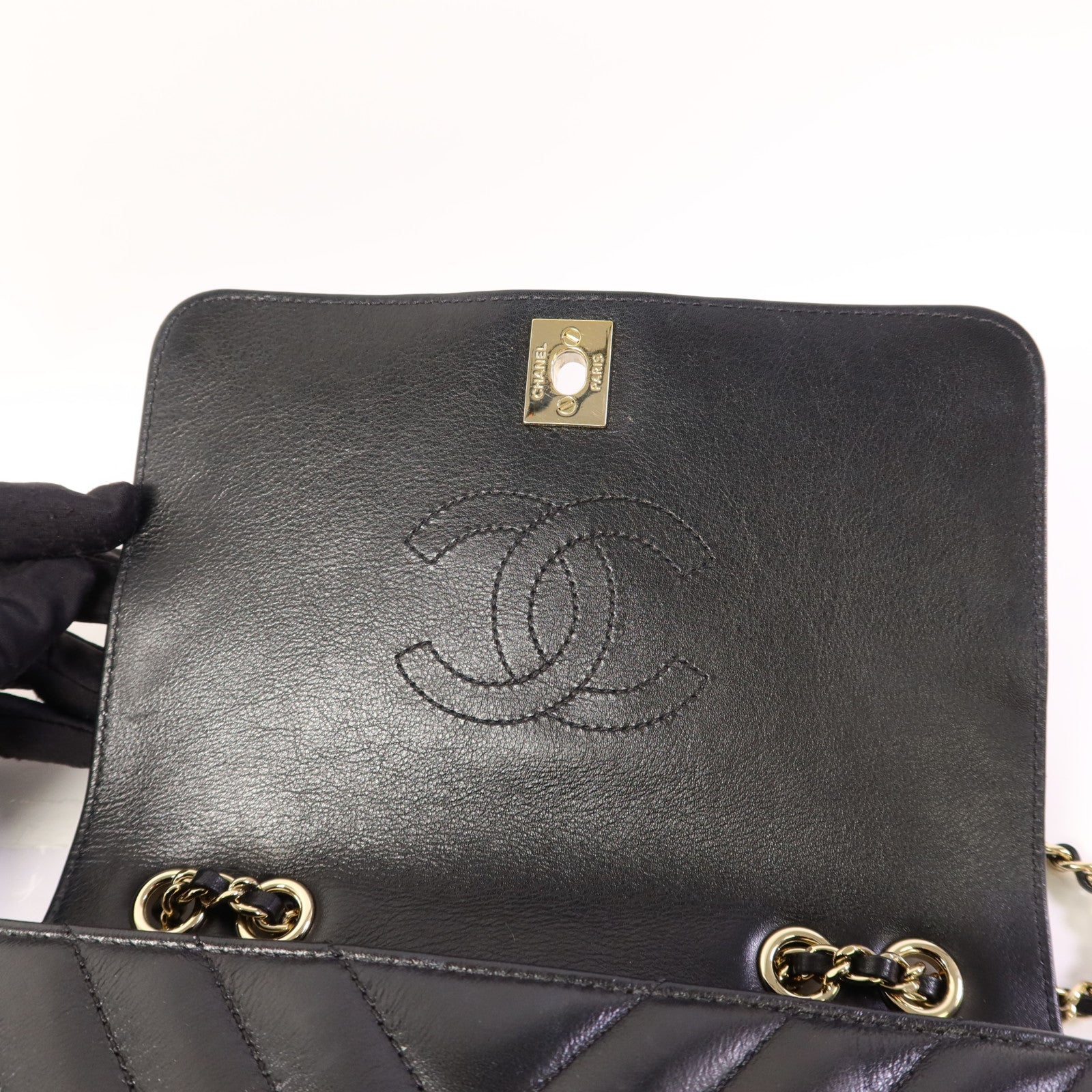 CHANEL 牛皮皮革Shoulder Bag金扣鏈帶肩背袋