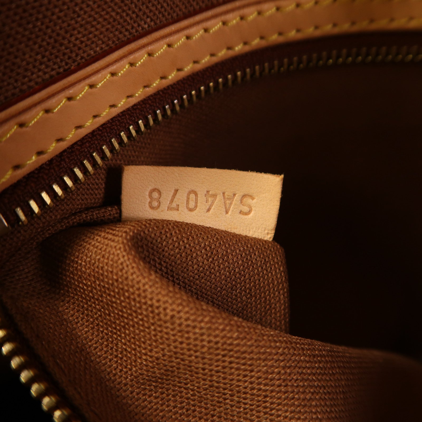 LOUIS VUITTON Monogram Batignolles Horizontal金扣肩背袋