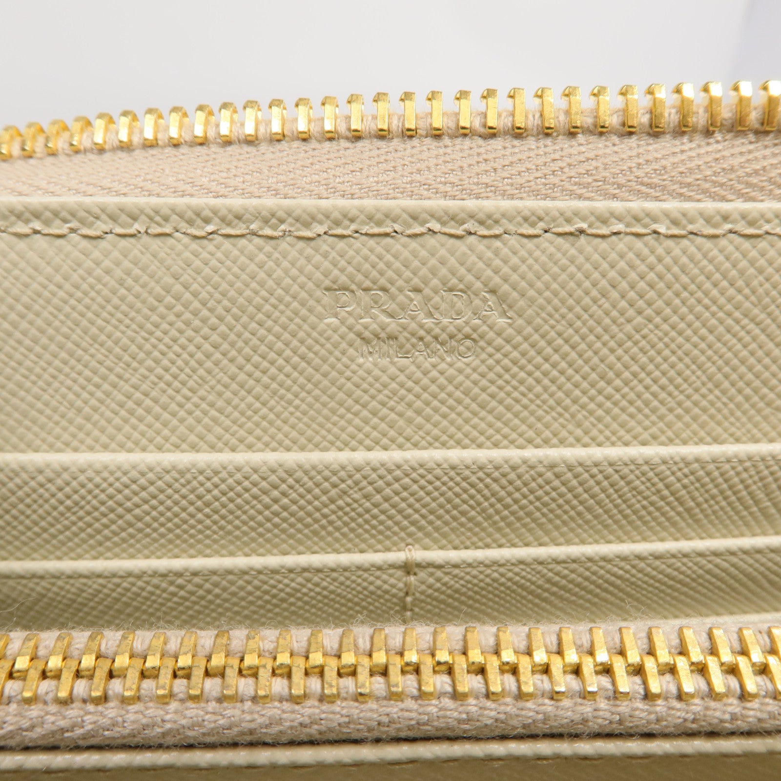 PRADA Saffiano皮革Zipper Long Wallet金扣長錢包