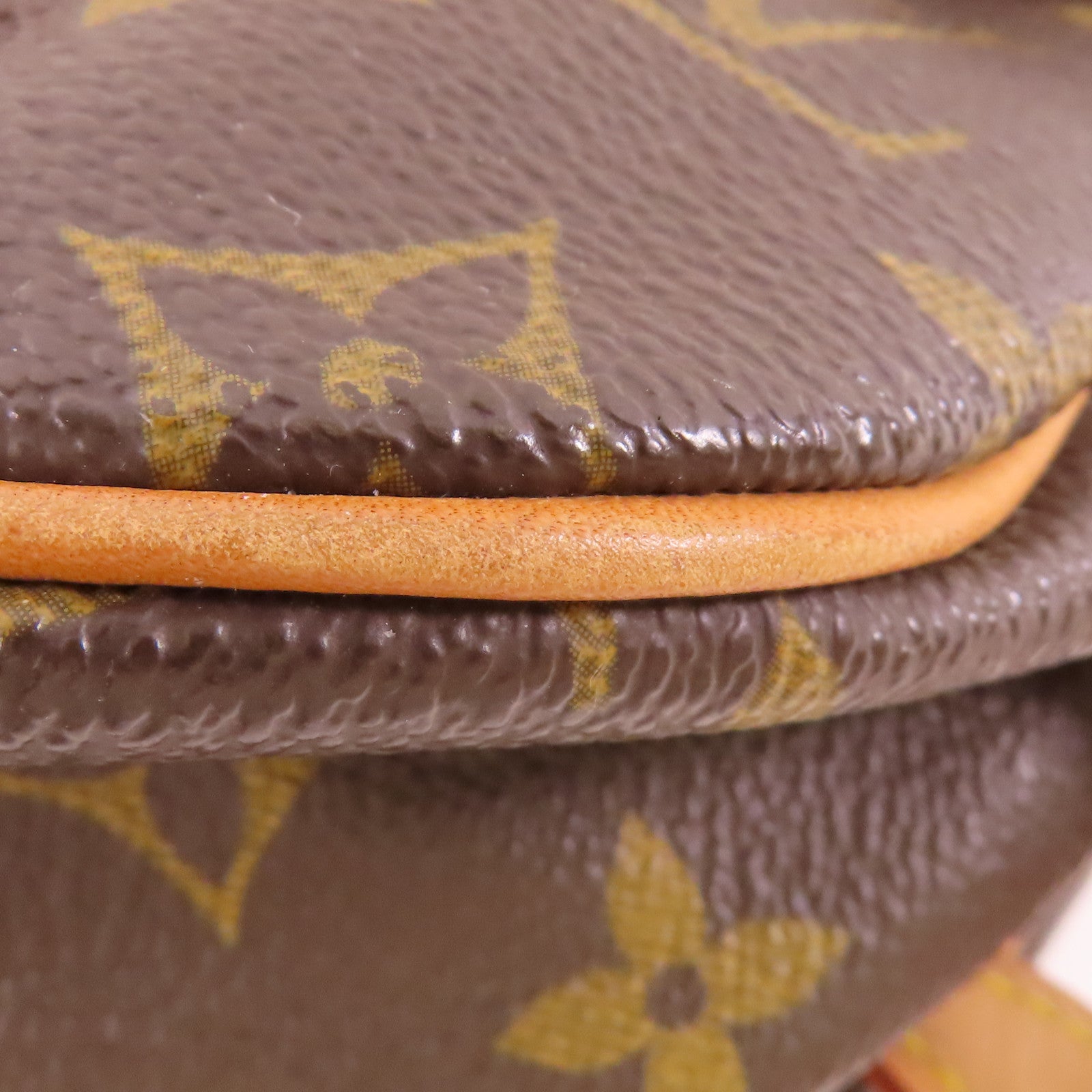 LOUIS VUITTON Monogram Saumur 30金扣肩背袋