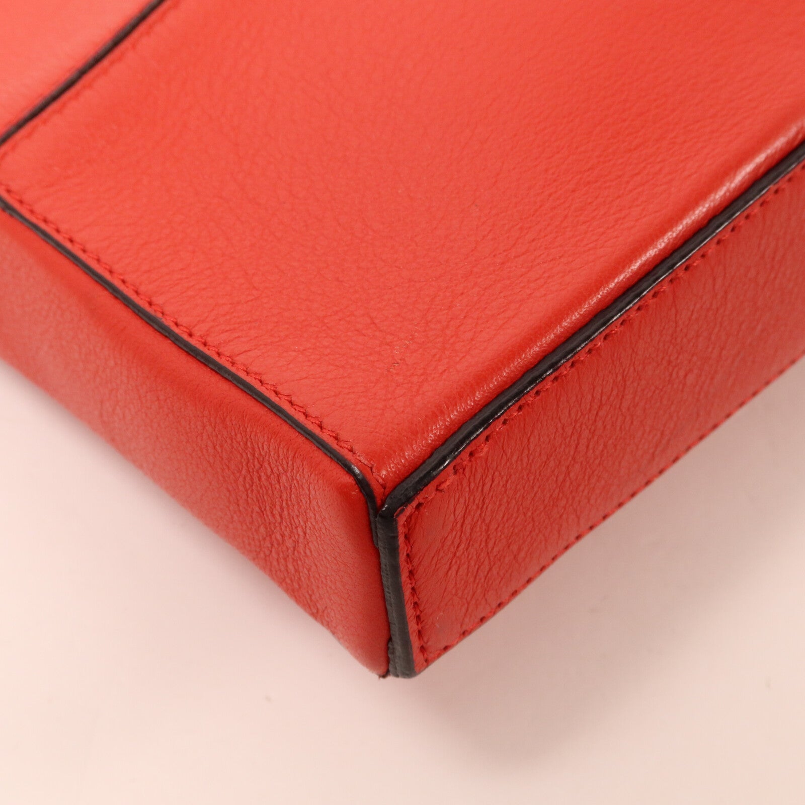 LOEWE 牛皮皮革Puzzle Pochette肩背袋