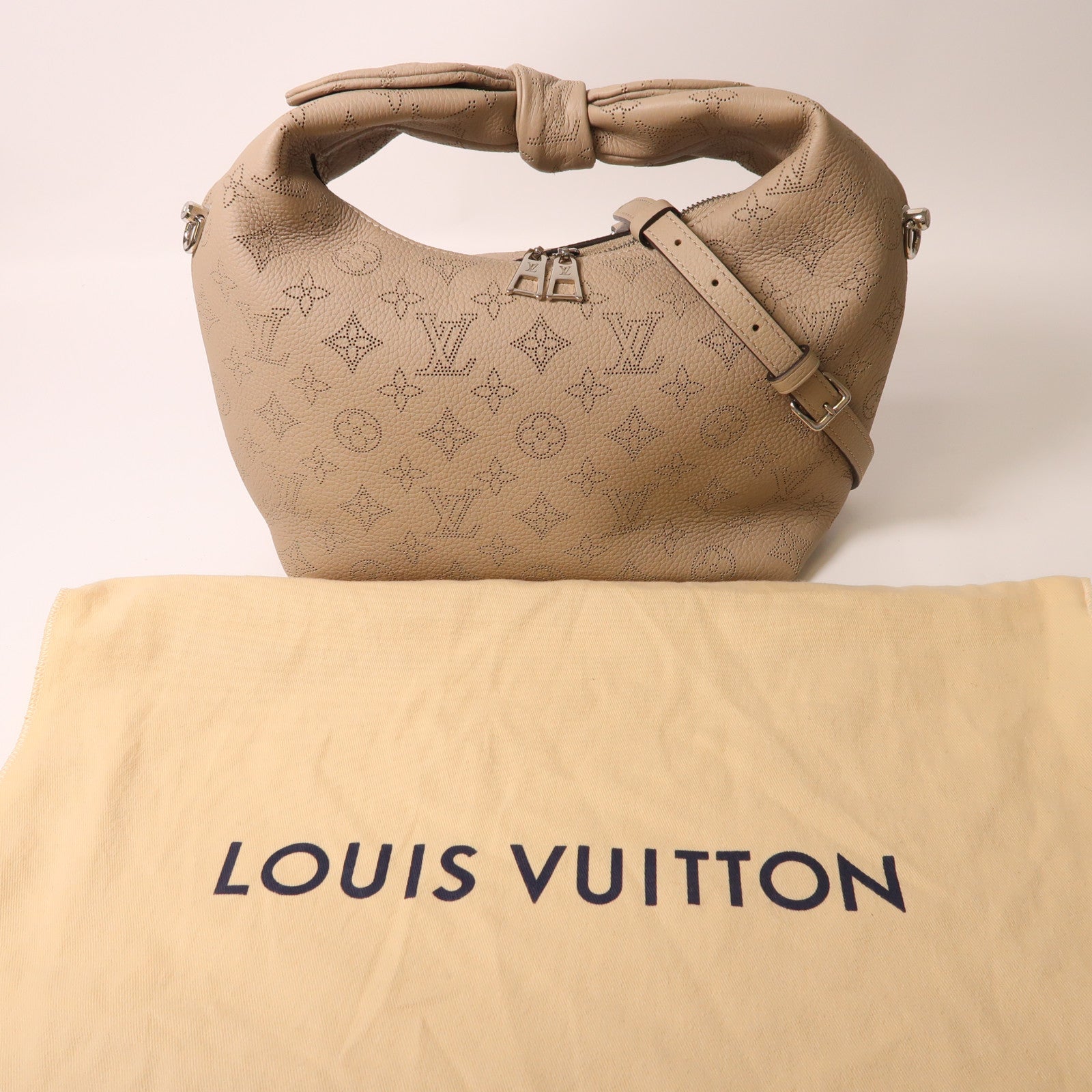LOUIS VUITTON LV SHW Why Knot PM Shoulder Bag M20701 Mahina Beige