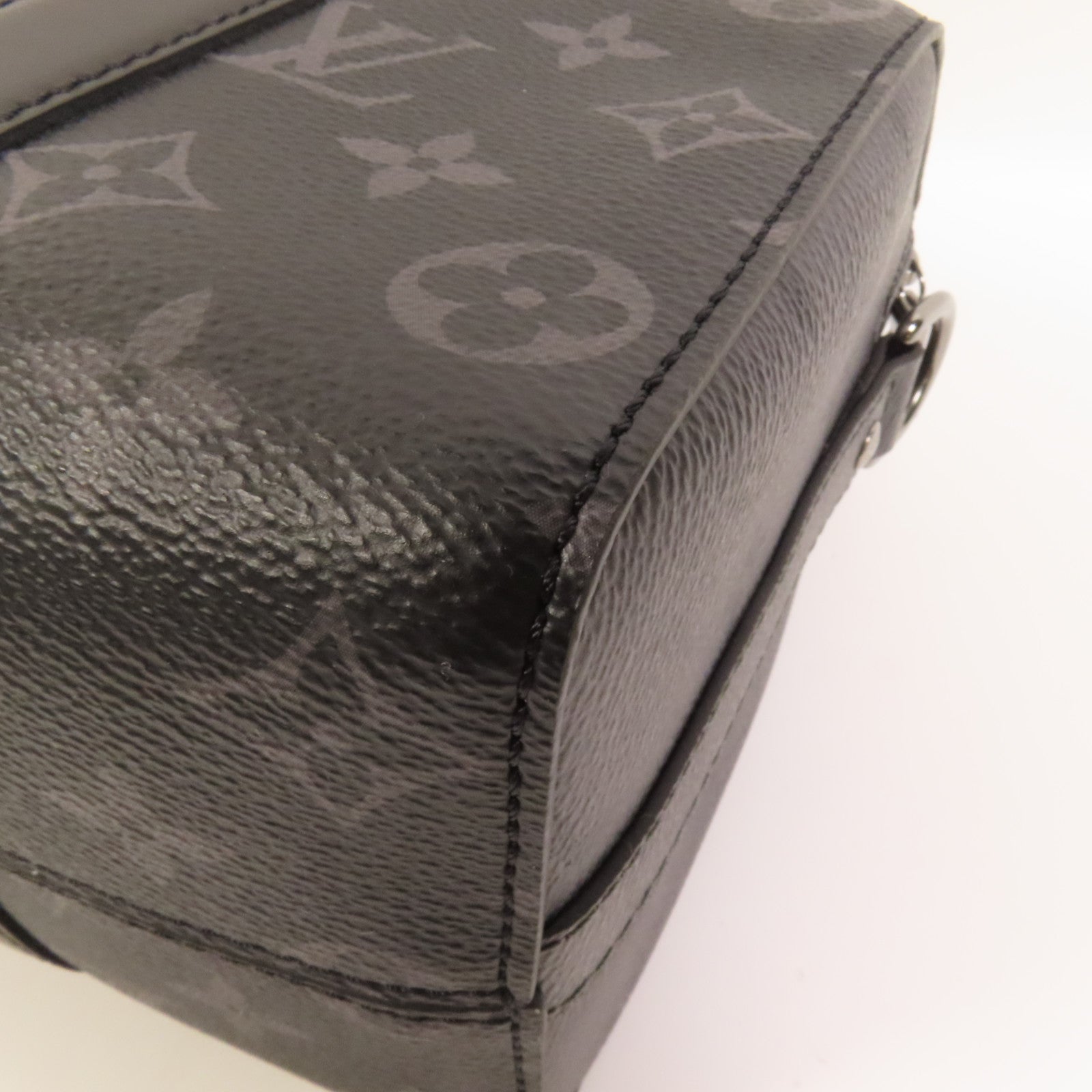 LOUIS VUITTON Monogram Eclipse City Keepall肩背袋