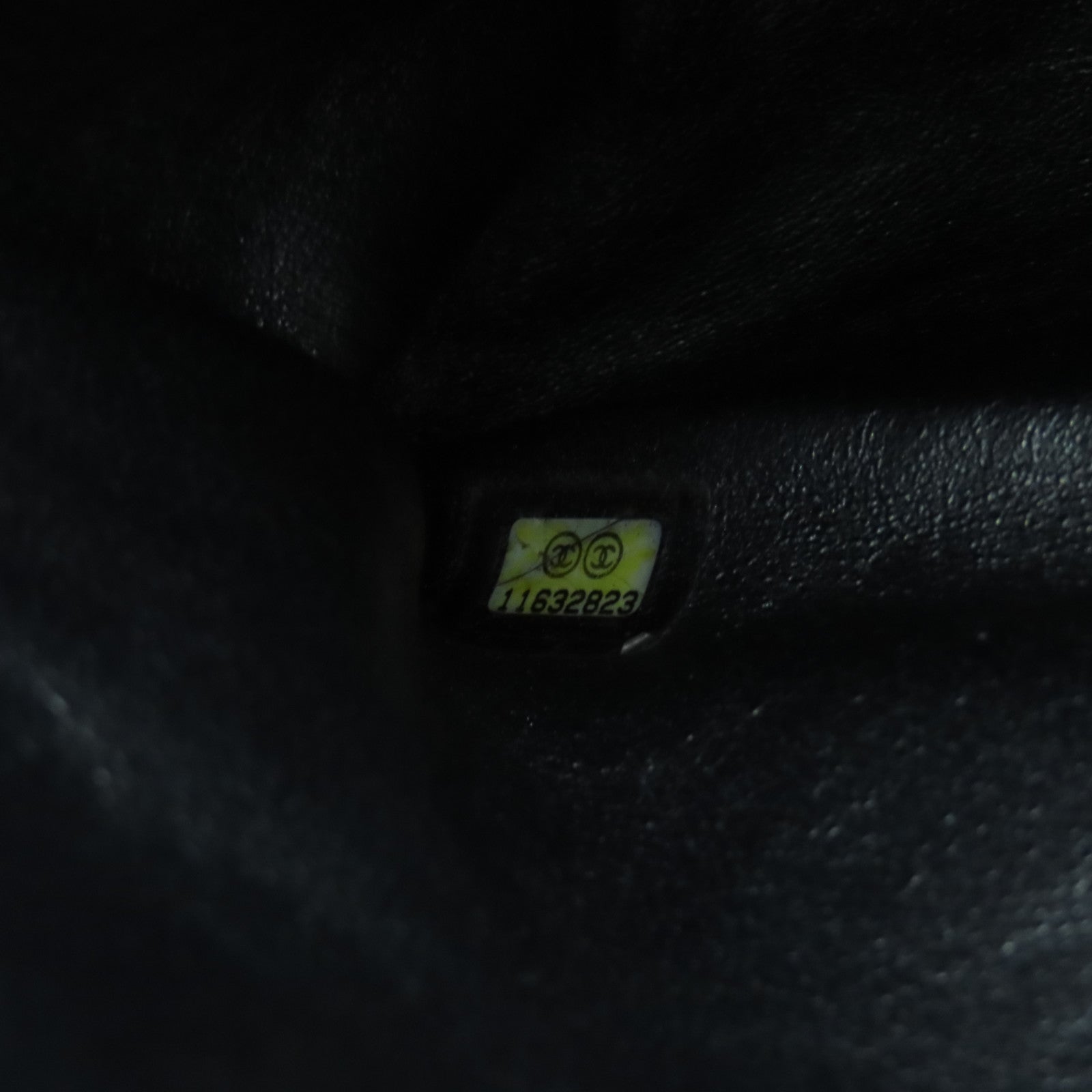 CHANEL 【清倉大減價】菱格牛皮皮革2.55銀扣鏈帶肩背袋黑色