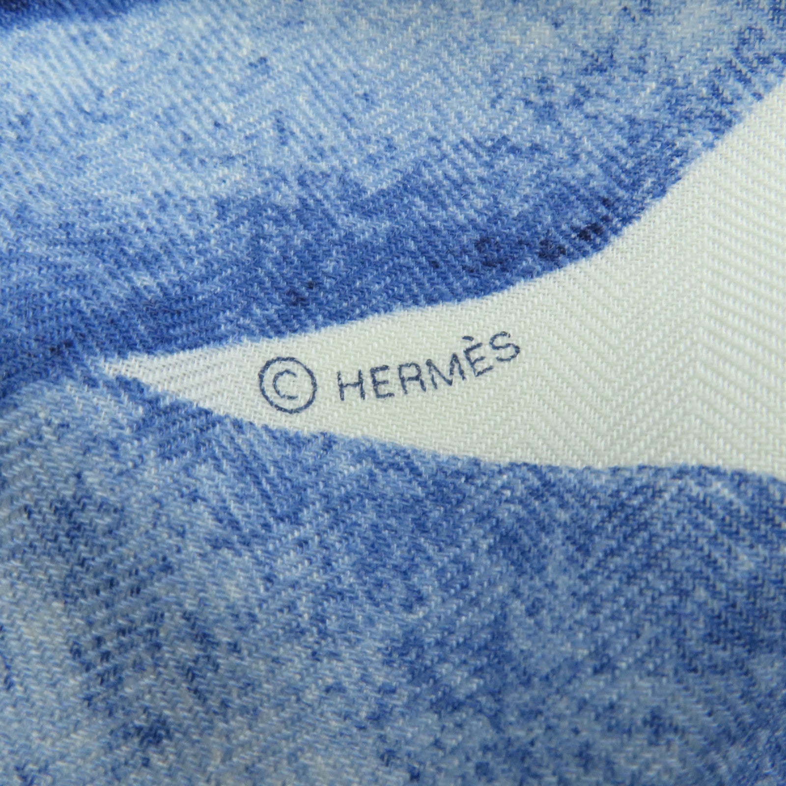 HERMES 【激減優惠】羊絨/絲質Scarf圍巾白色/藍色