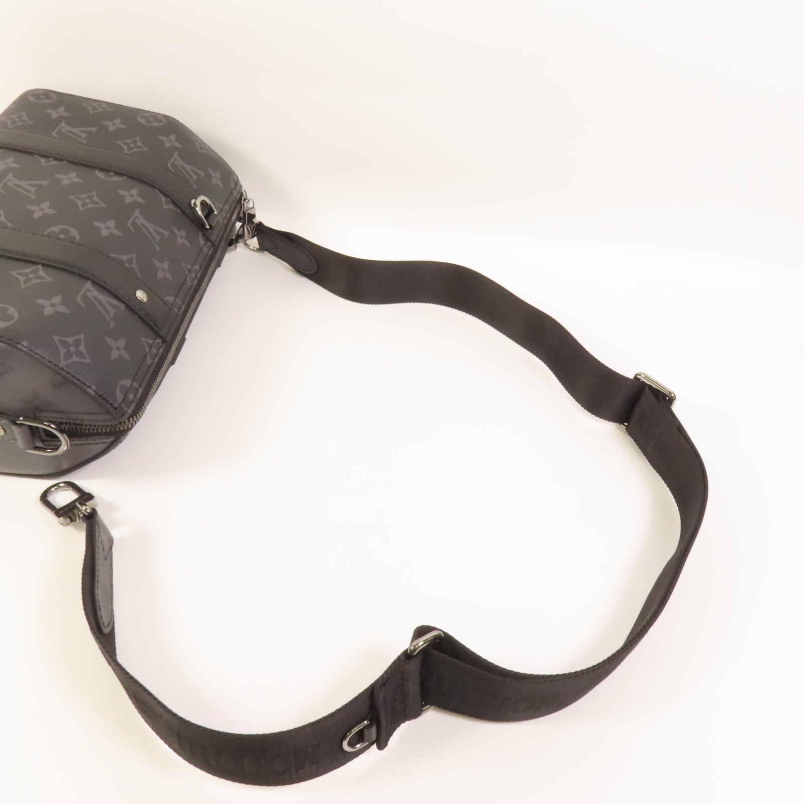 LOUIS VUITTON Monogram Eclipse City Keepall肩背袋