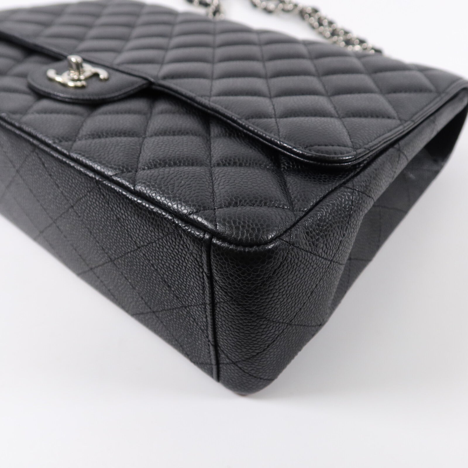CHANEL Maxi Classic鏈帶肩背袋