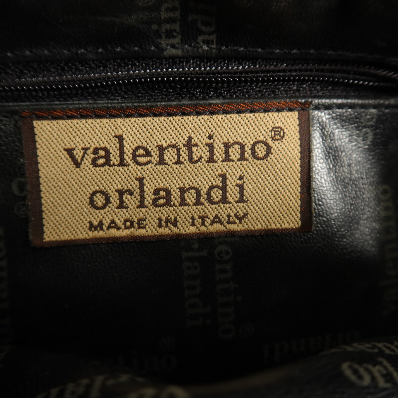 Valentino 牛皮皮革Shoulder Bag肩背袋
