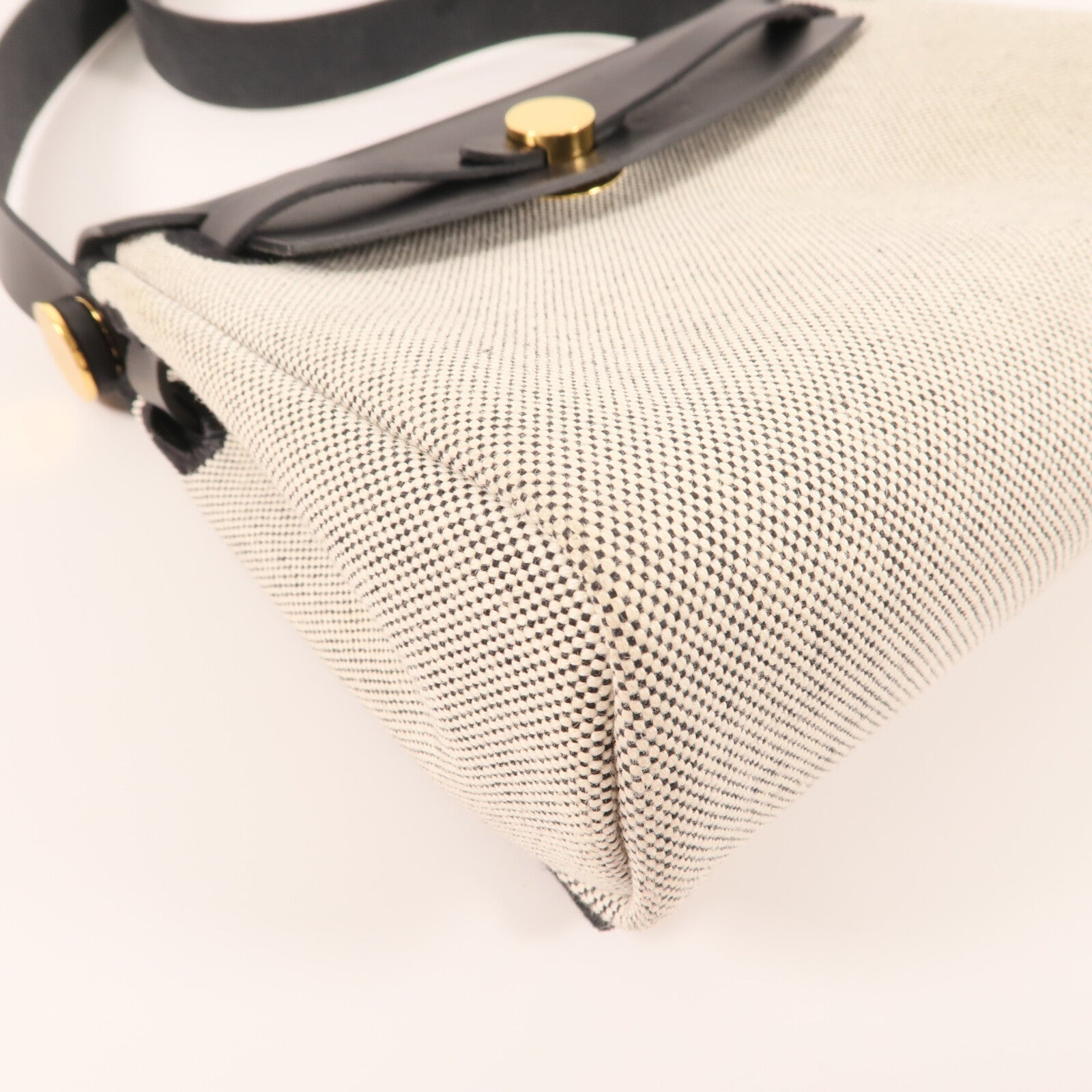 HERMES 帆布Mini Herbag金扣肩背袋