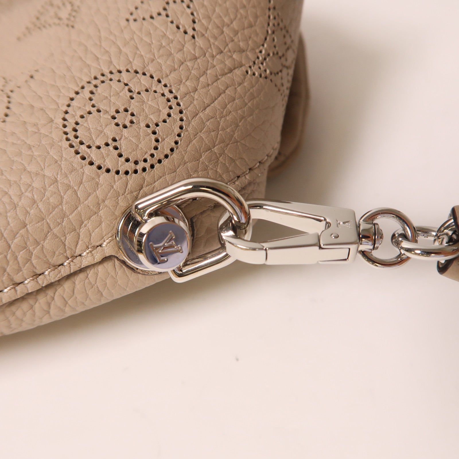 LOUIS VUITTON LV SHW Why Knot PM Shoulder Bag M20701 Mahina Beige