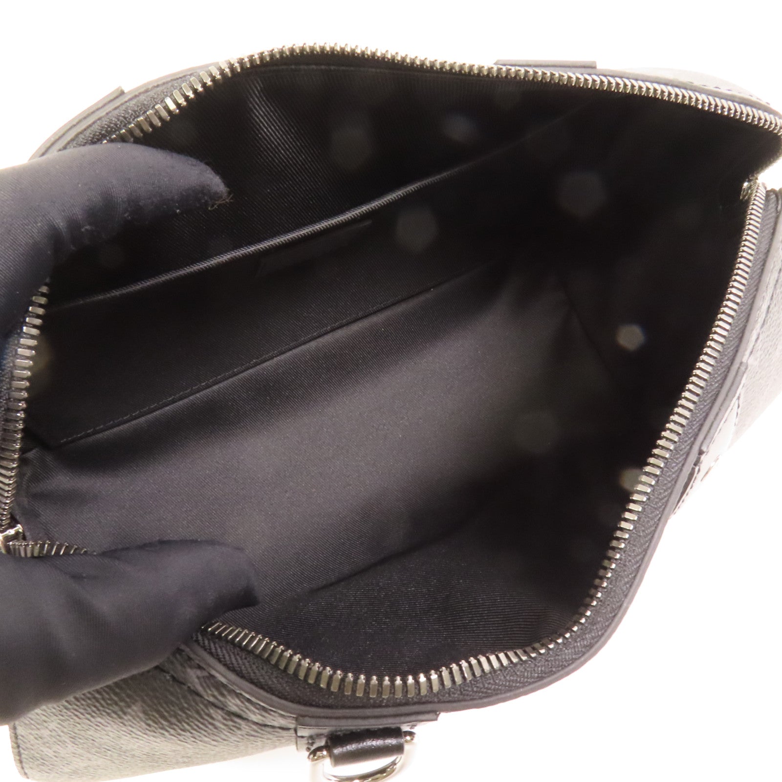 LOUIS VUITTON Monogram Eclipse City Keepall肩背袋