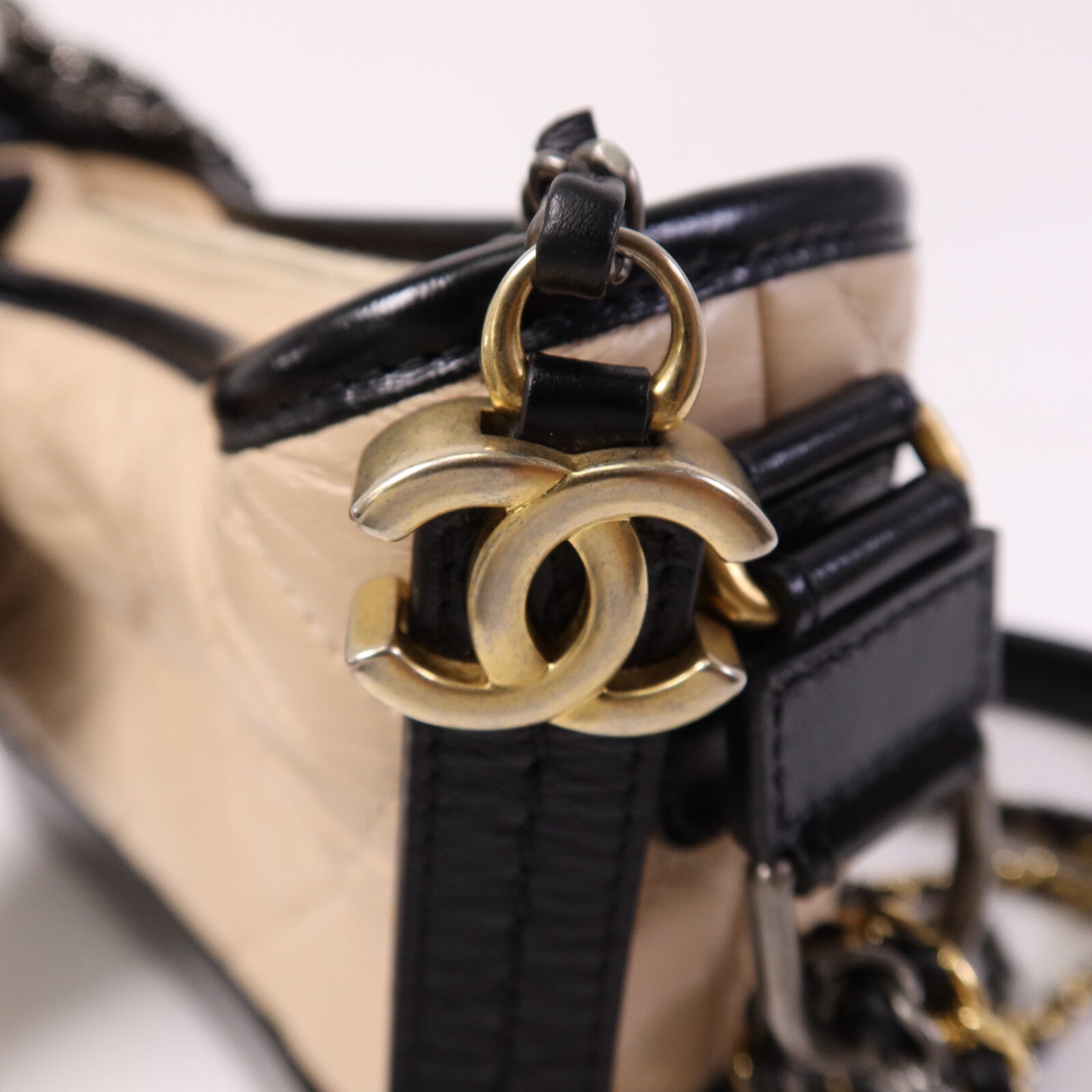 CHANEL 牛皮皮革Gabrielle Small肩背袋