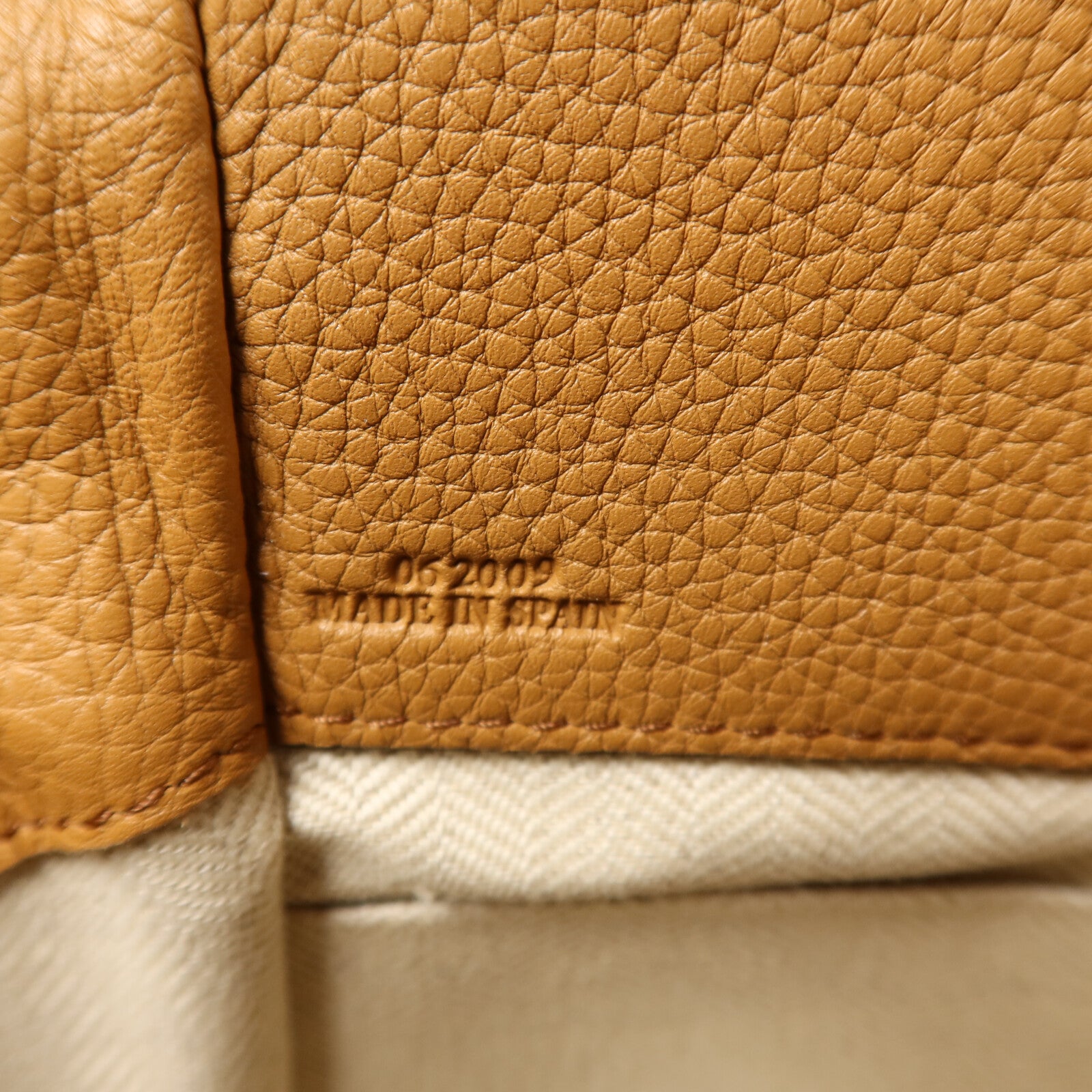 LOEWE 牛皮皮革Hammock Mini手挽肩背兩用袋