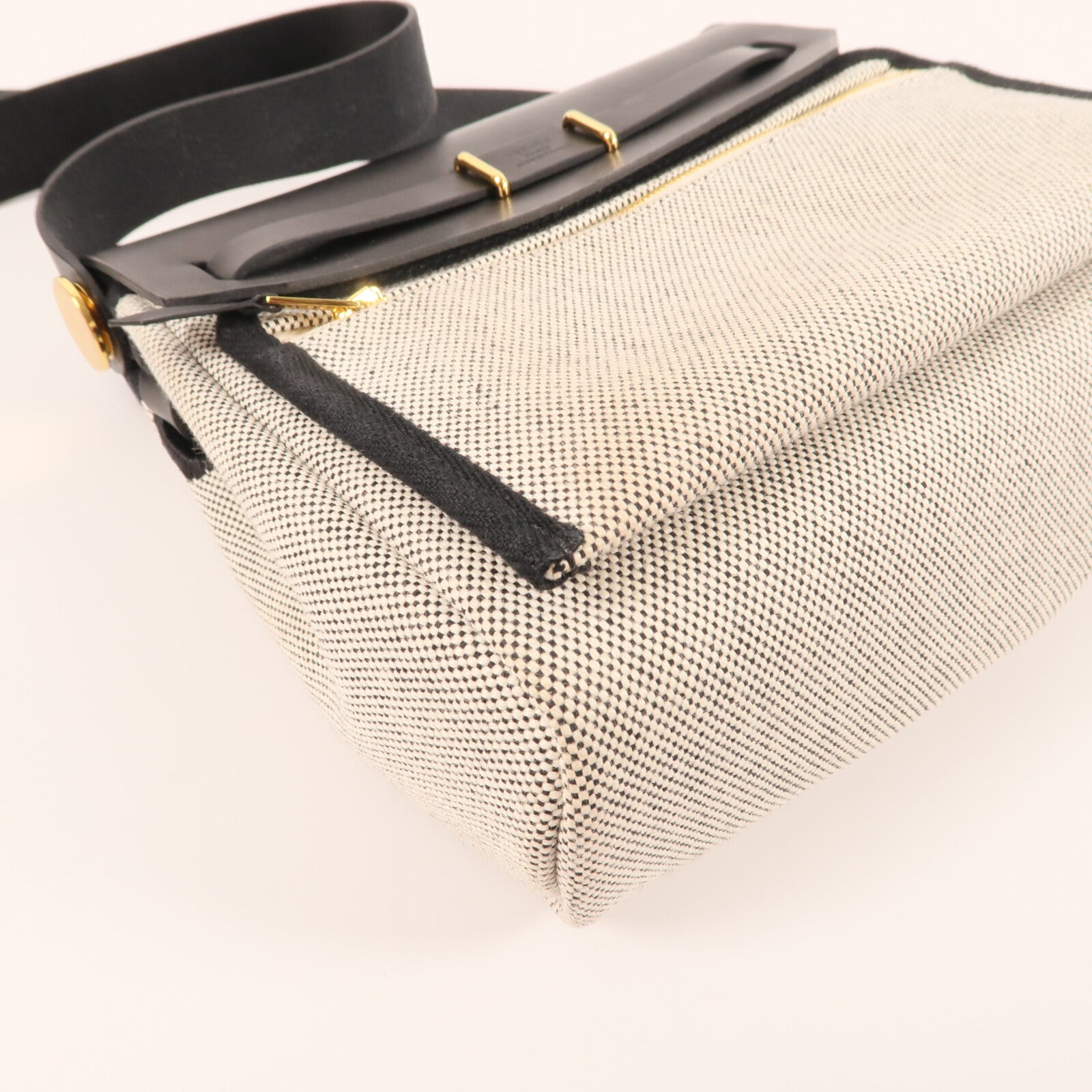 HERMES 帆布Mini Herbag金扣肩背袋