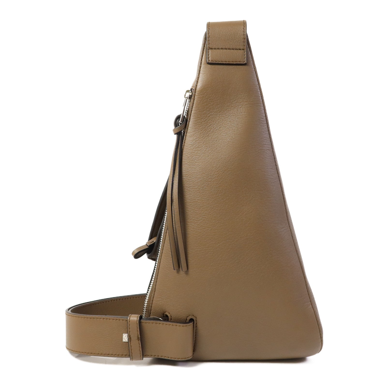 LOEWE 牛皮皮革Anton Sling銀扣肩背袋