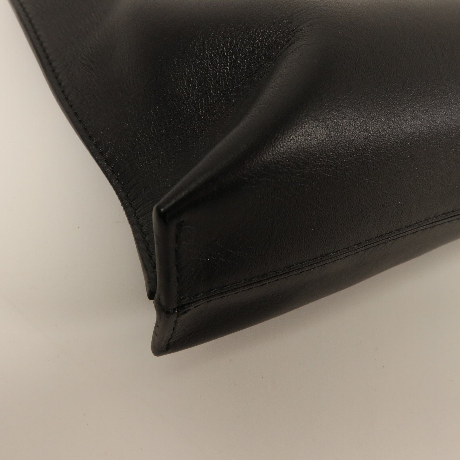 LOEWE 牛皮皮革T Pouch手拿包