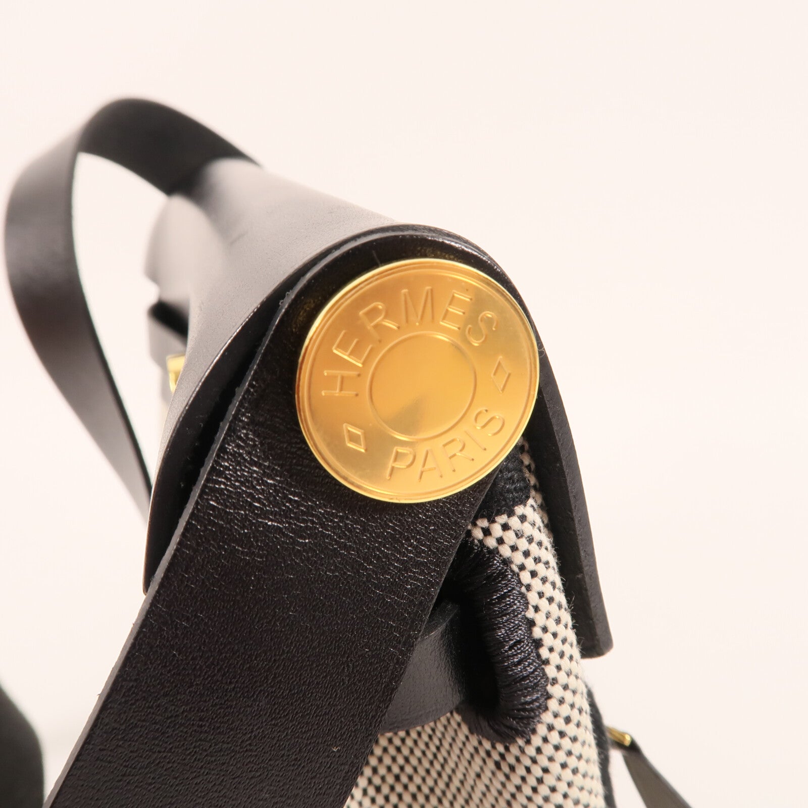 HERMES 帆布Mini Herbag金扣肩背袋