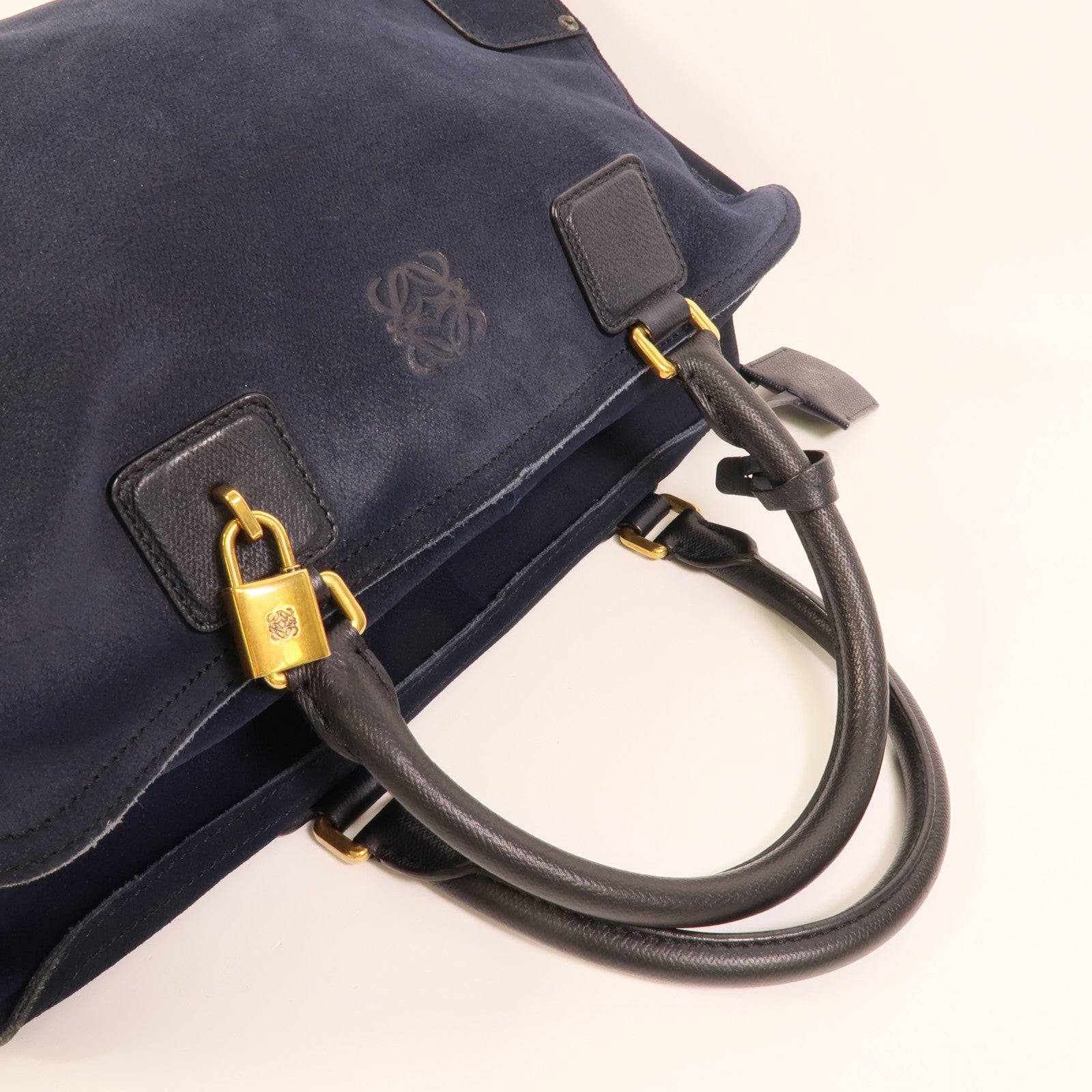 LOEWE 麂皮皮革Amazona手挽袋