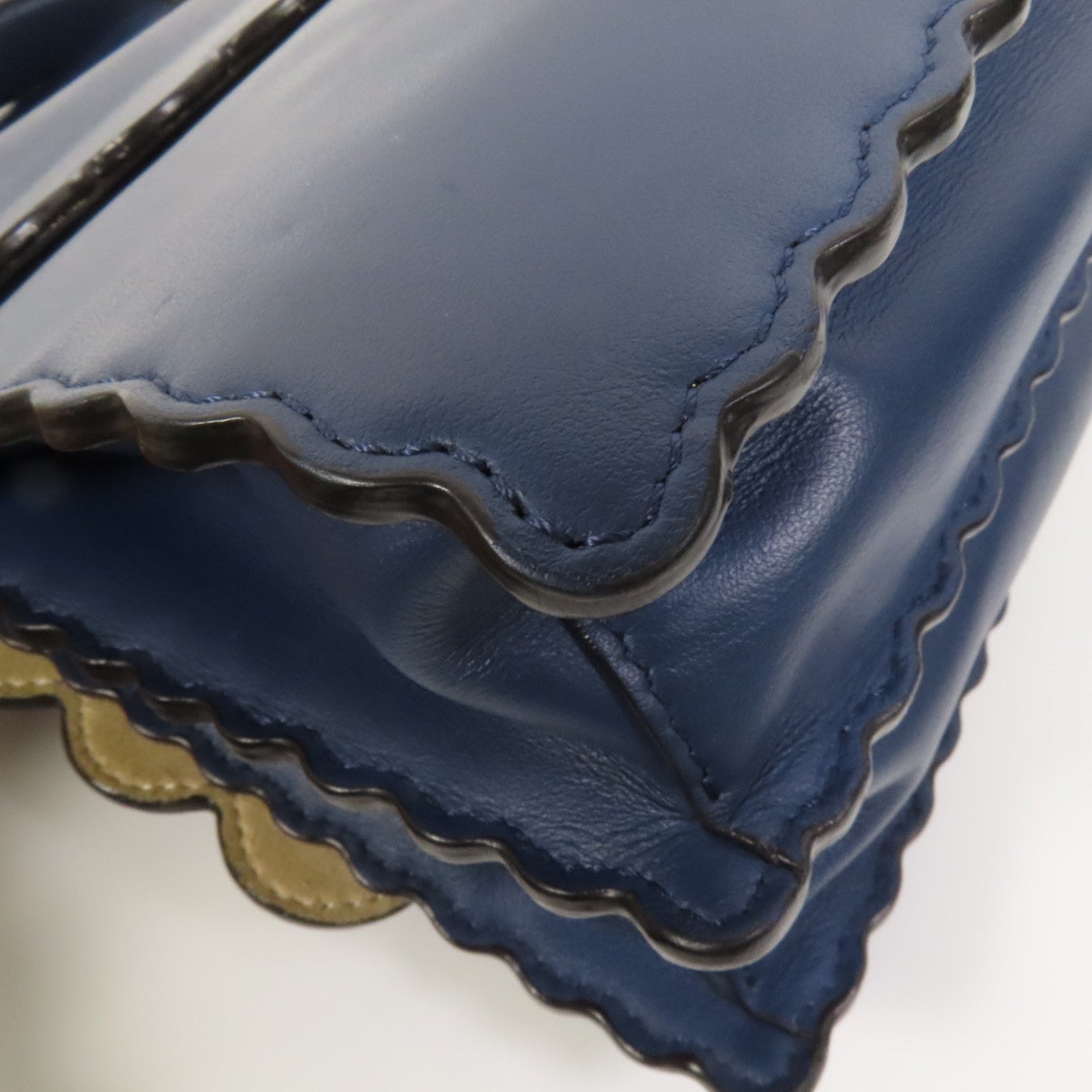 FENDI 牛皮皮革Kan I銀扣手挽肩背兩用袋