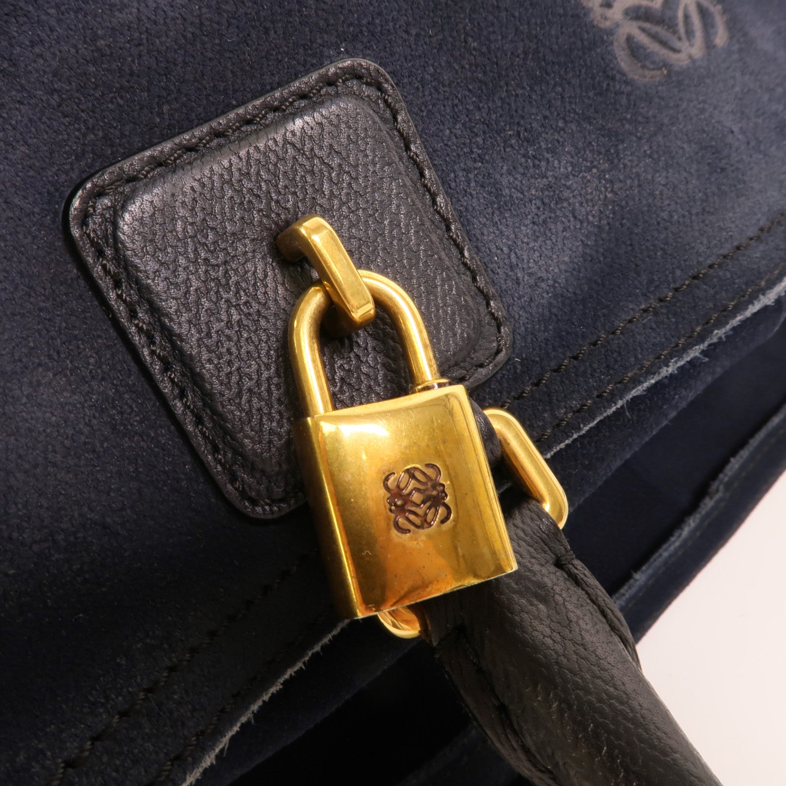 LOEWE 麂皮皮革Amazona手挽袋