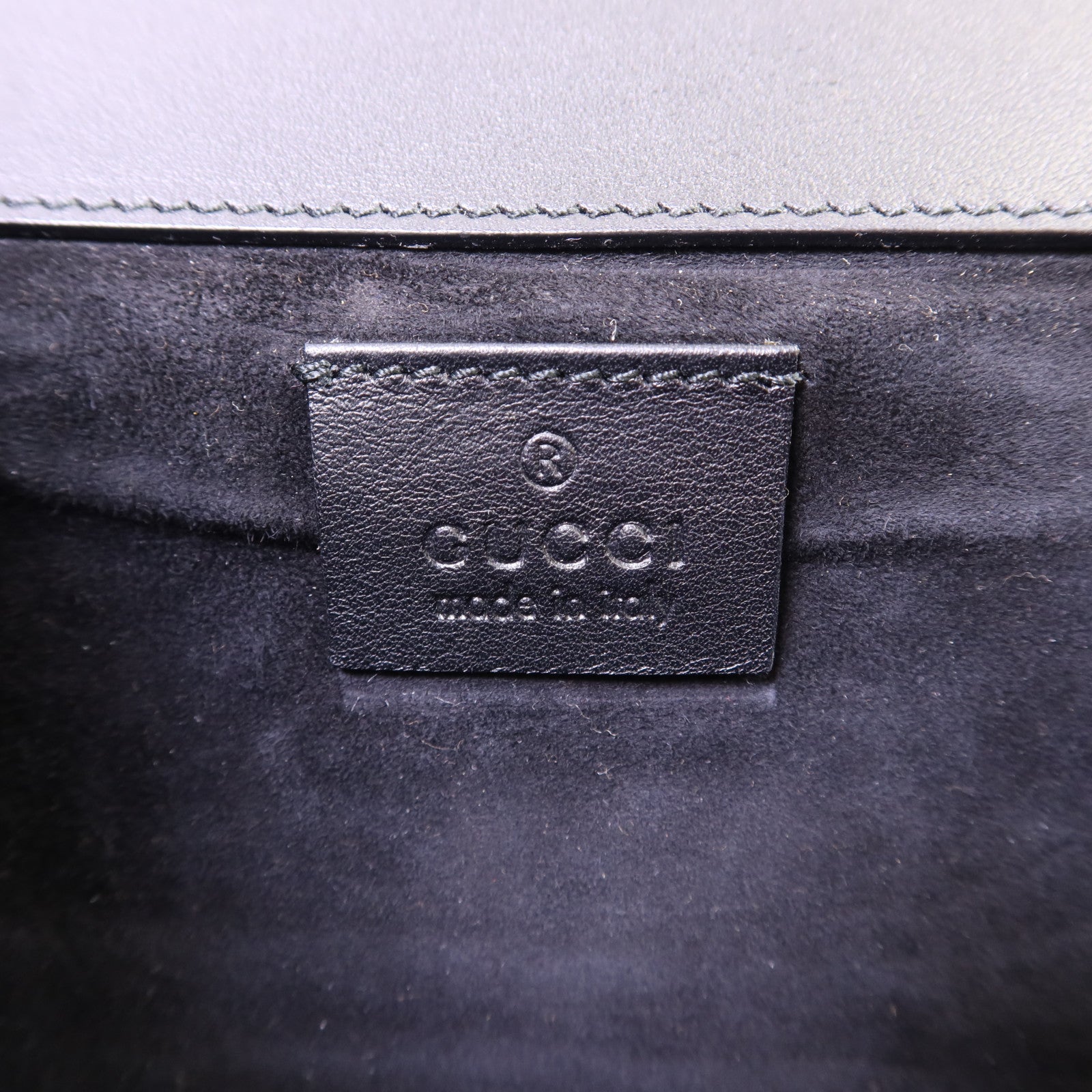 GUCCI 【激減優惠】蛇皮皮革Clutch金扣手拿包