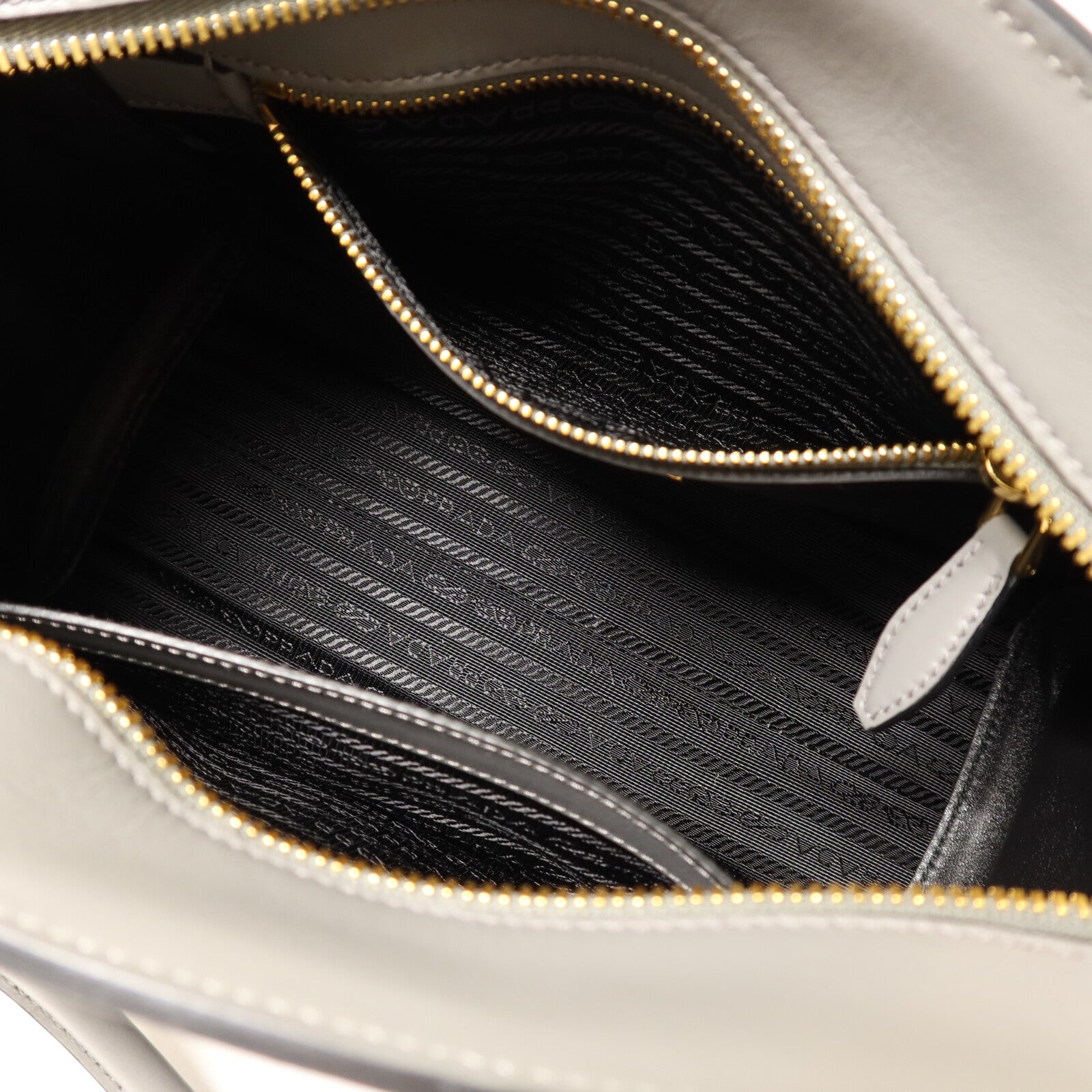 PRADA 牛皮皮革Borsa A mano金扣手挽肩背兩用袋