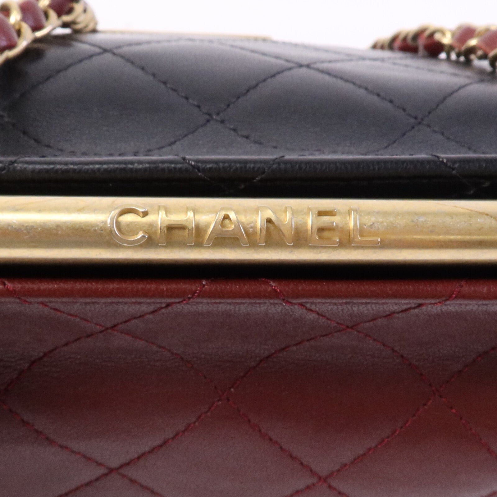 CHANEL 牛皮皮革Chain Shoulder Bag金扣鏈帶肩背袋
