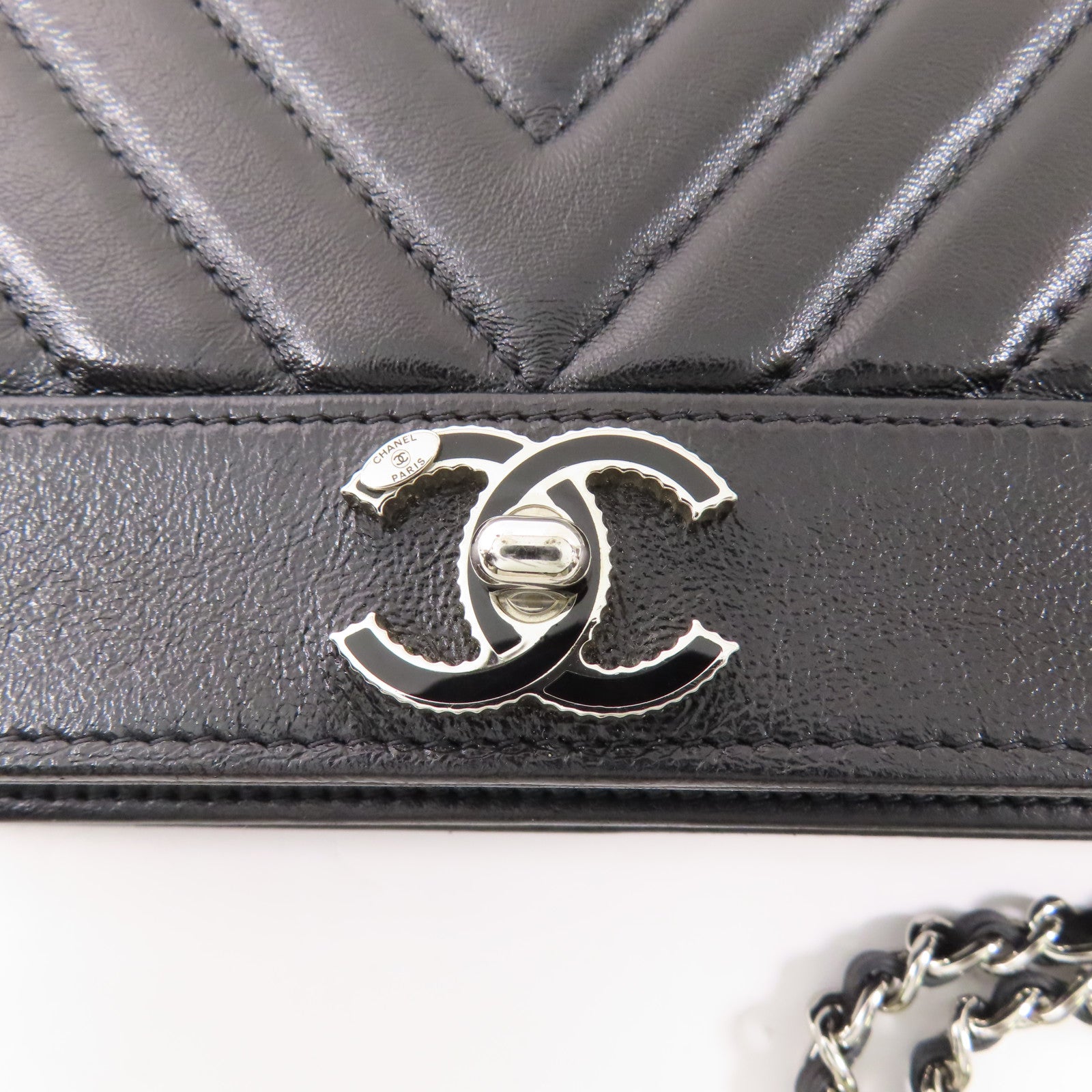 CHANEL 【激減優惠】羊皮皮革WOC Wallet On Chain銀扣鏈帶肩背袋