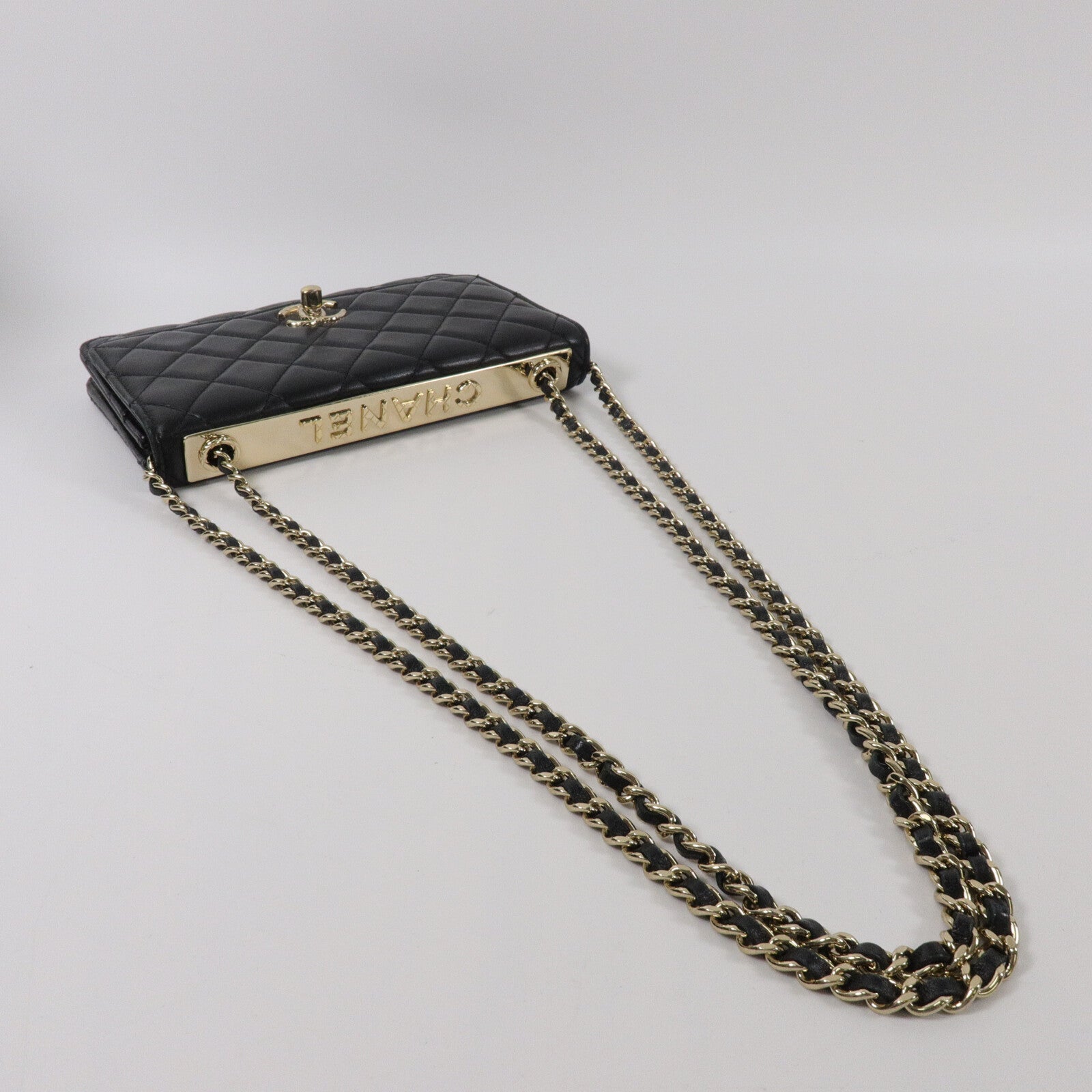 CHANEL 羊皮皮革WOC Wallet On Chain鏈帶肩背袋