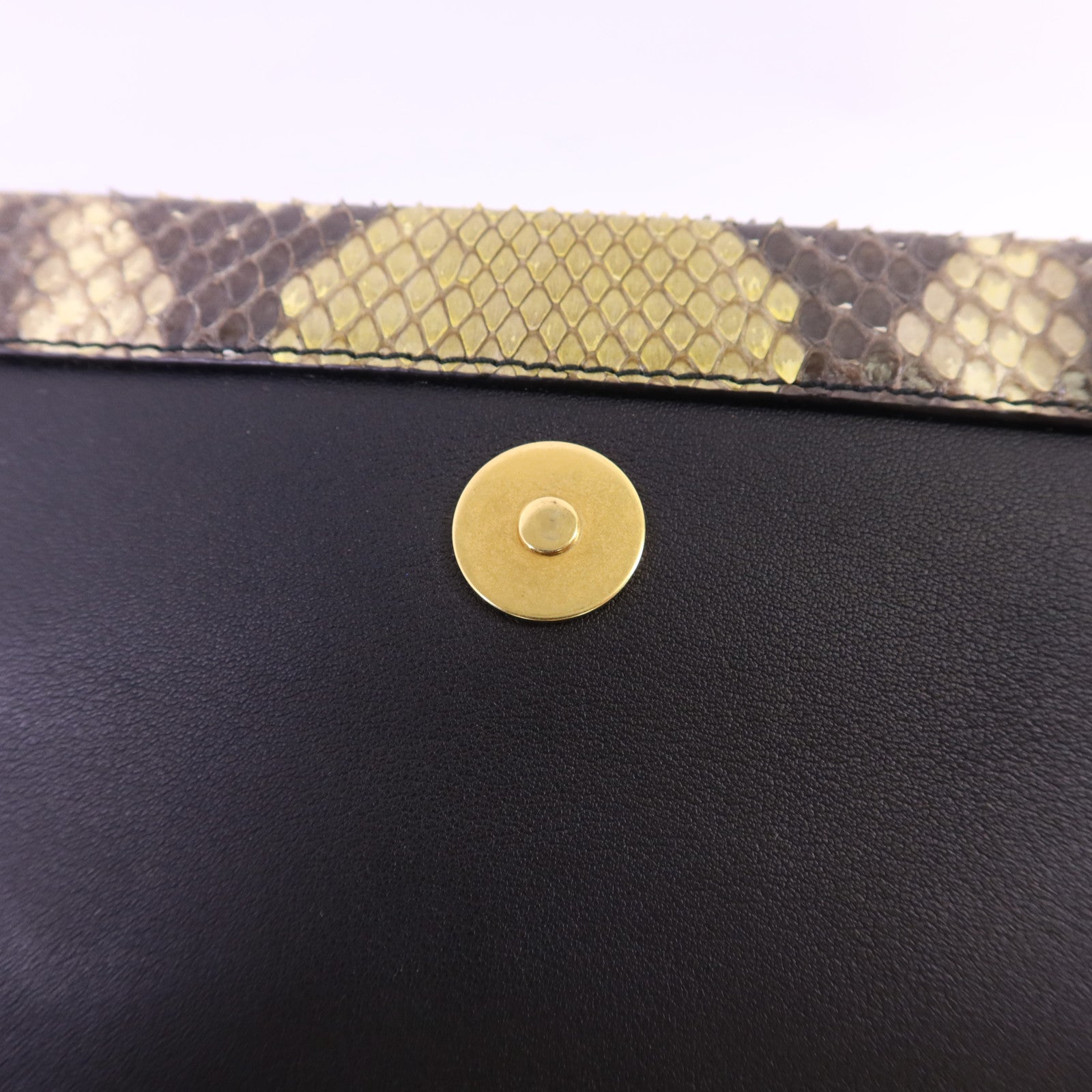 GUCCI 【激減優惠】蛇皮皮革Clutch金扣手拿包