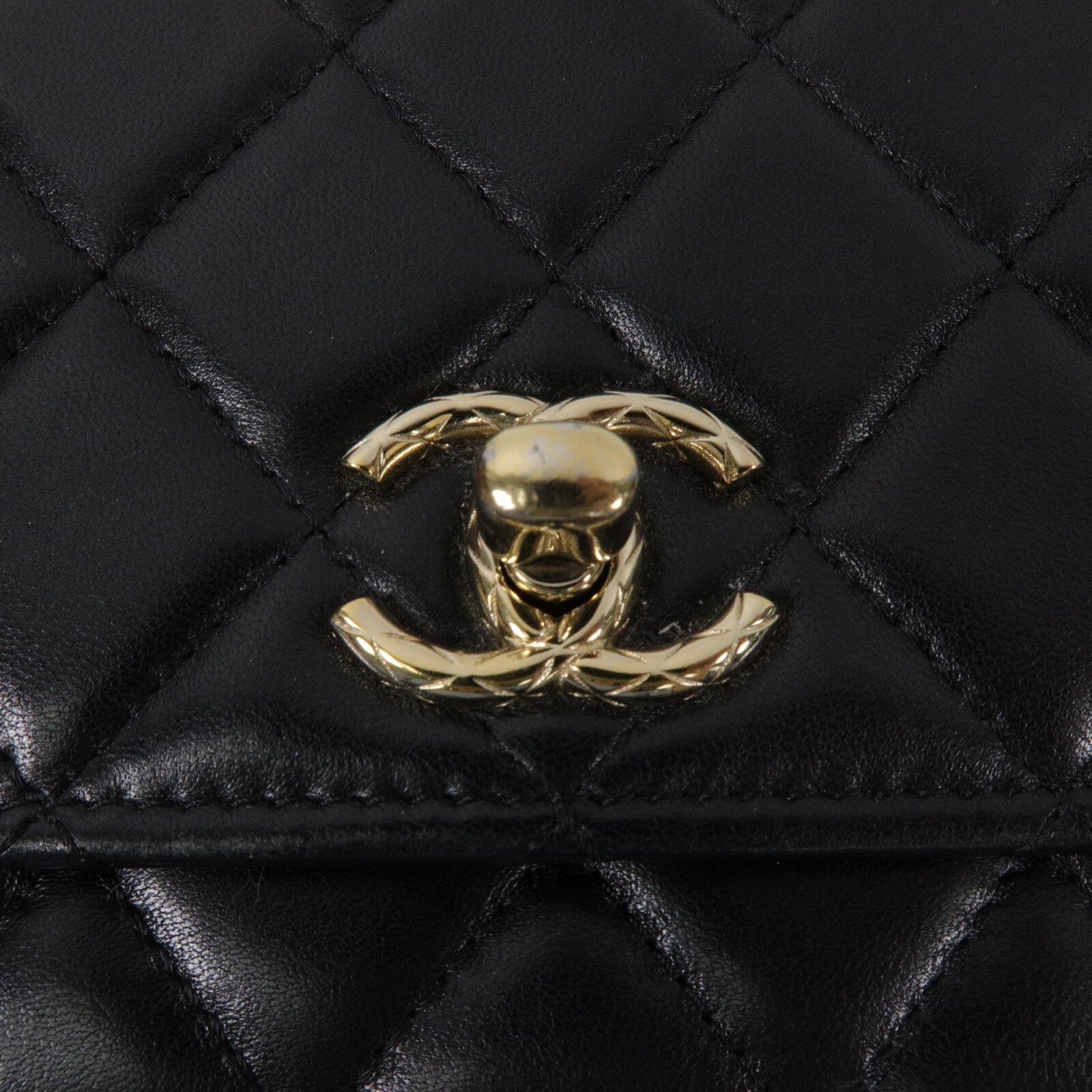CHANEL 羊皮皮革WOC Wallet On Chain鏈帶肩背袋