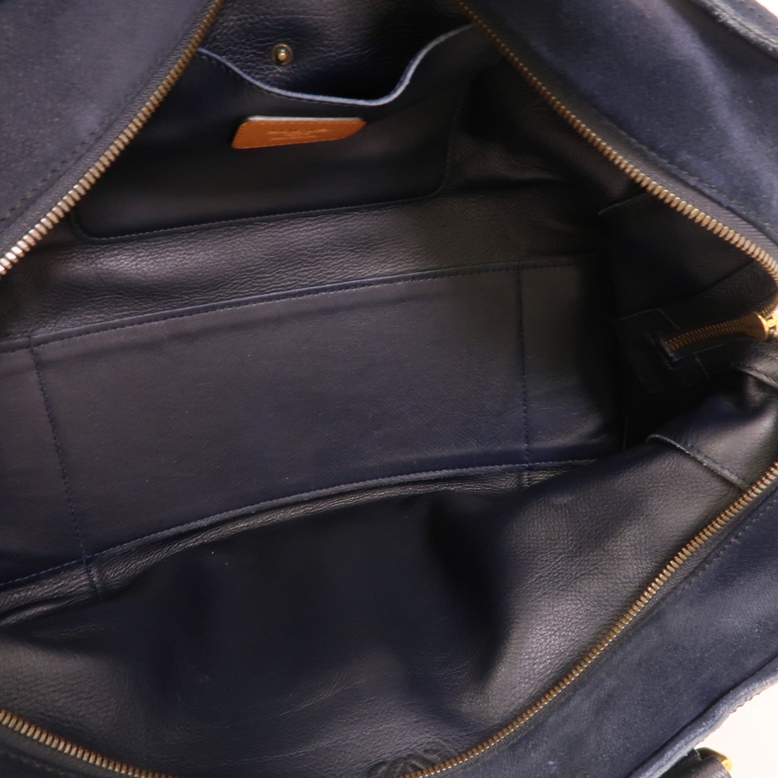 LOEWE 麂皮皮革Amazona手挽袋