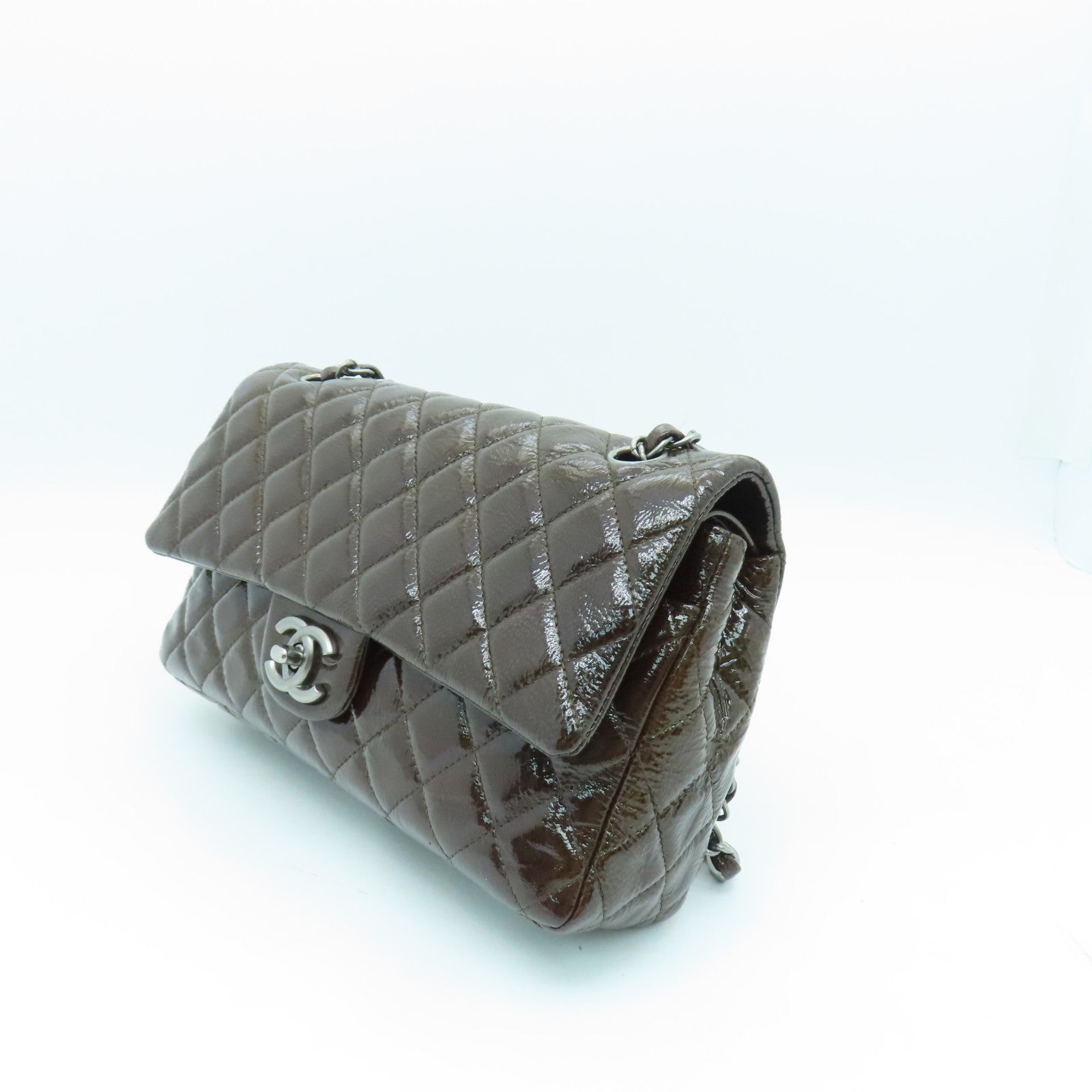 CHANEL rhombic patent leather Classic Bag silver buckle chain shoulder bag brown