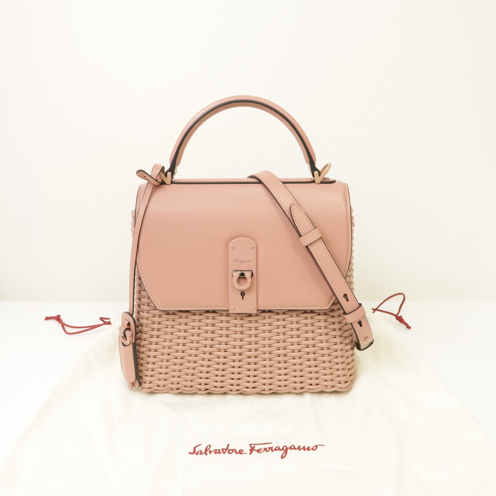 Salvatore Ferragamo 牛皮皮革Gancini Wicker銀扣手挽肩背兩用袋粉紅色