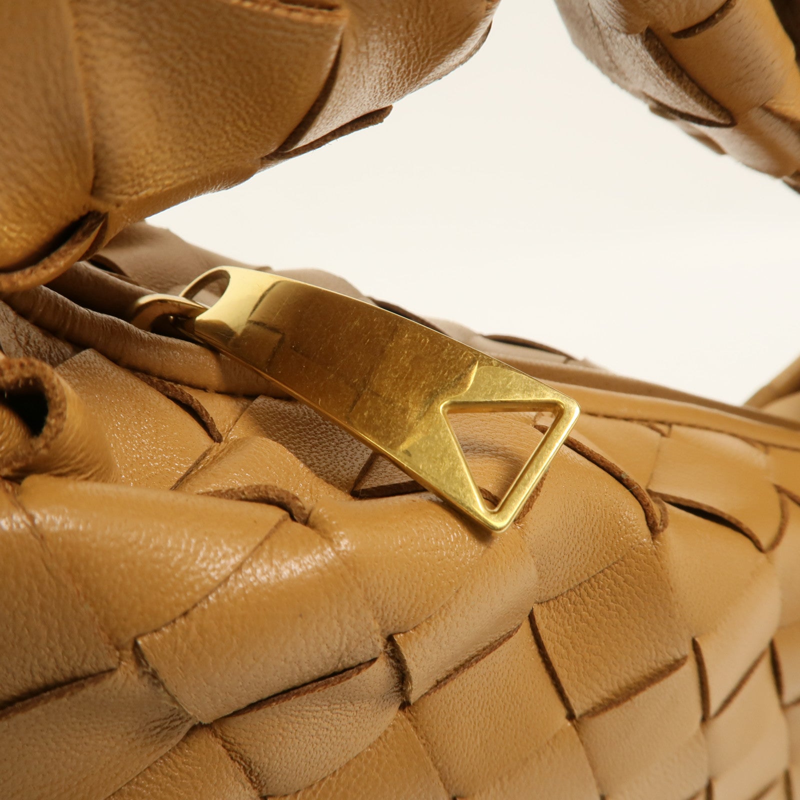 BOTTEGA VENETA 羊皮皮革Mini Jodie手挽袋