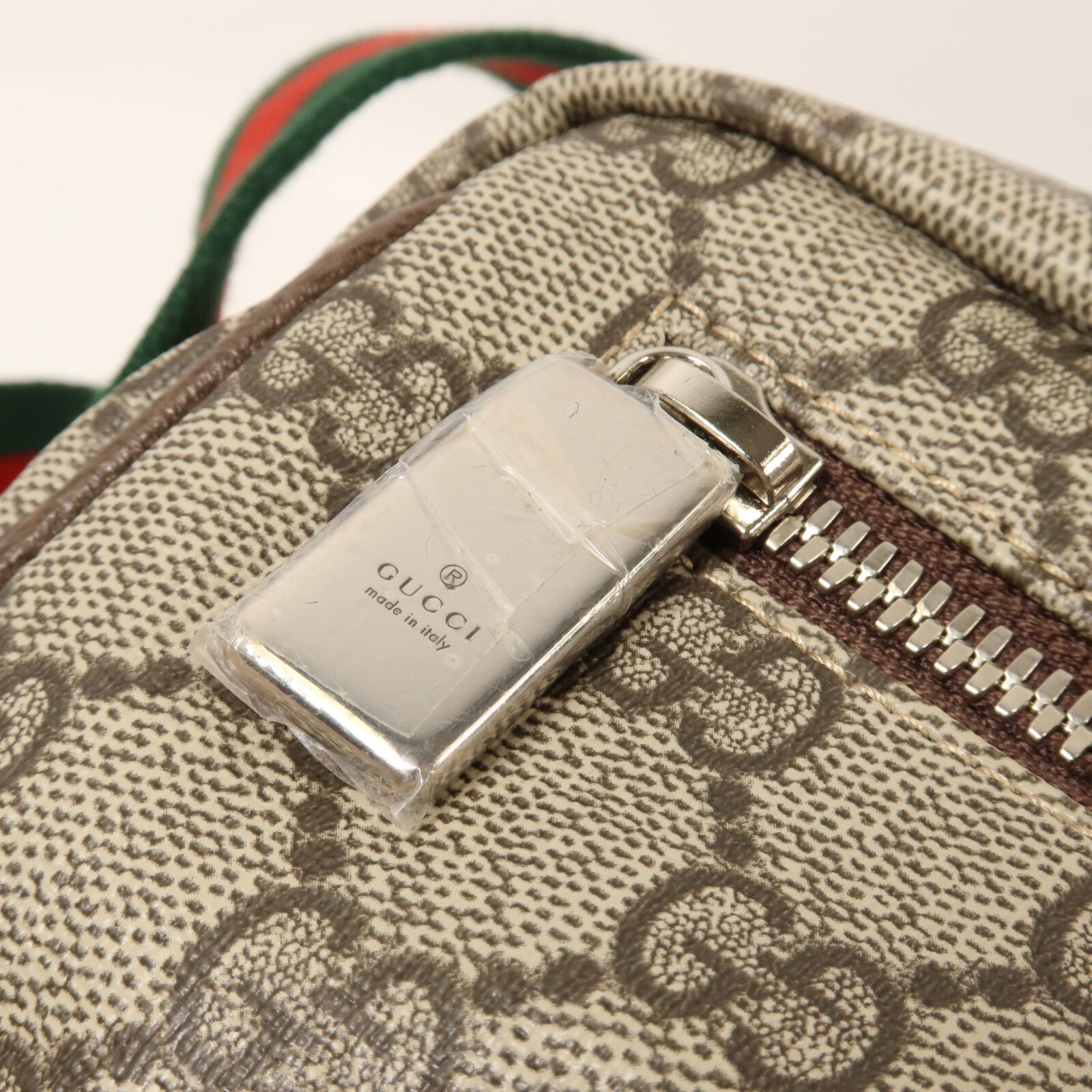 GUCCI 塗層帆布GG Supreme Messenger Bag肩背袋