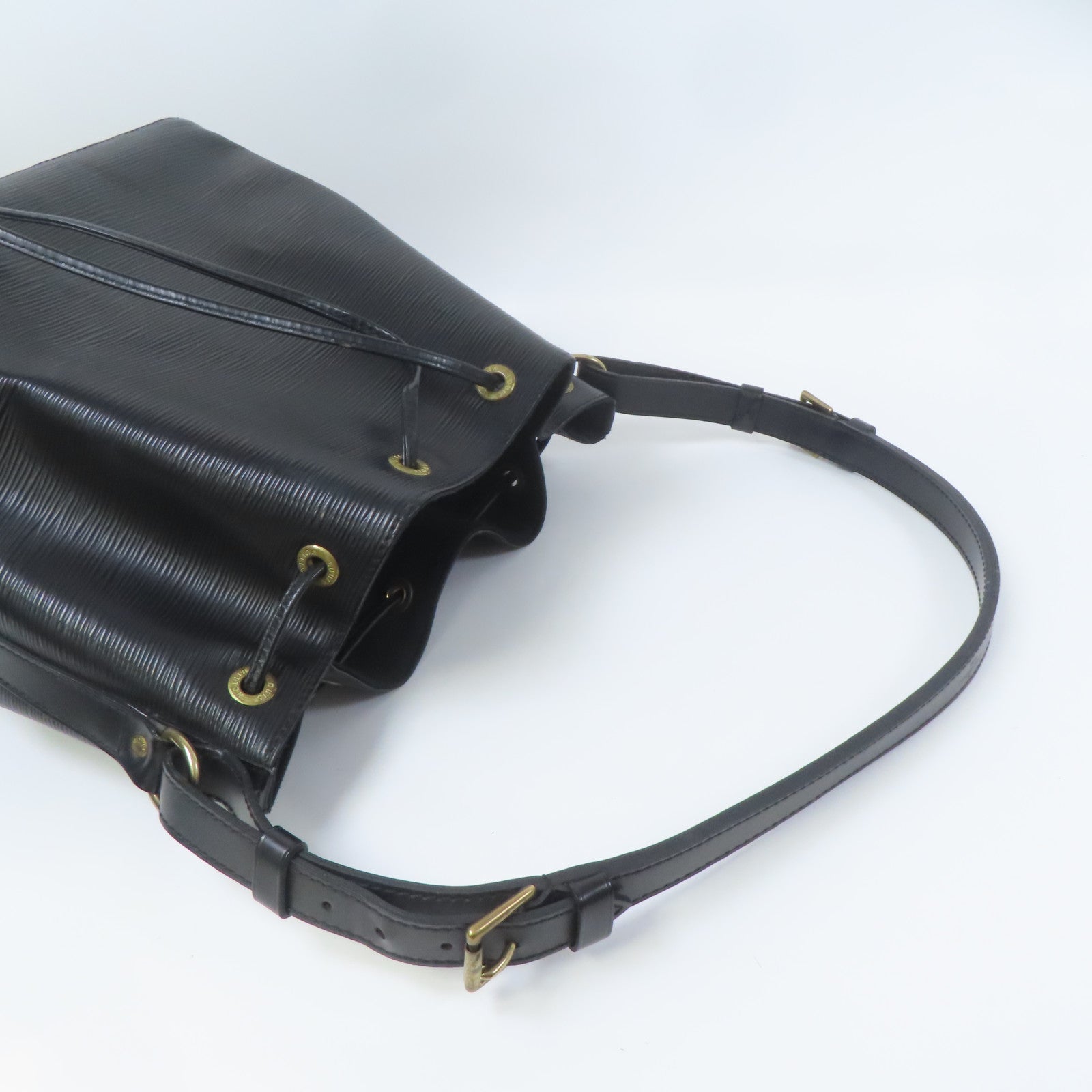 LOUIS VUITTON Epi Noe金扣肩背袋黑色