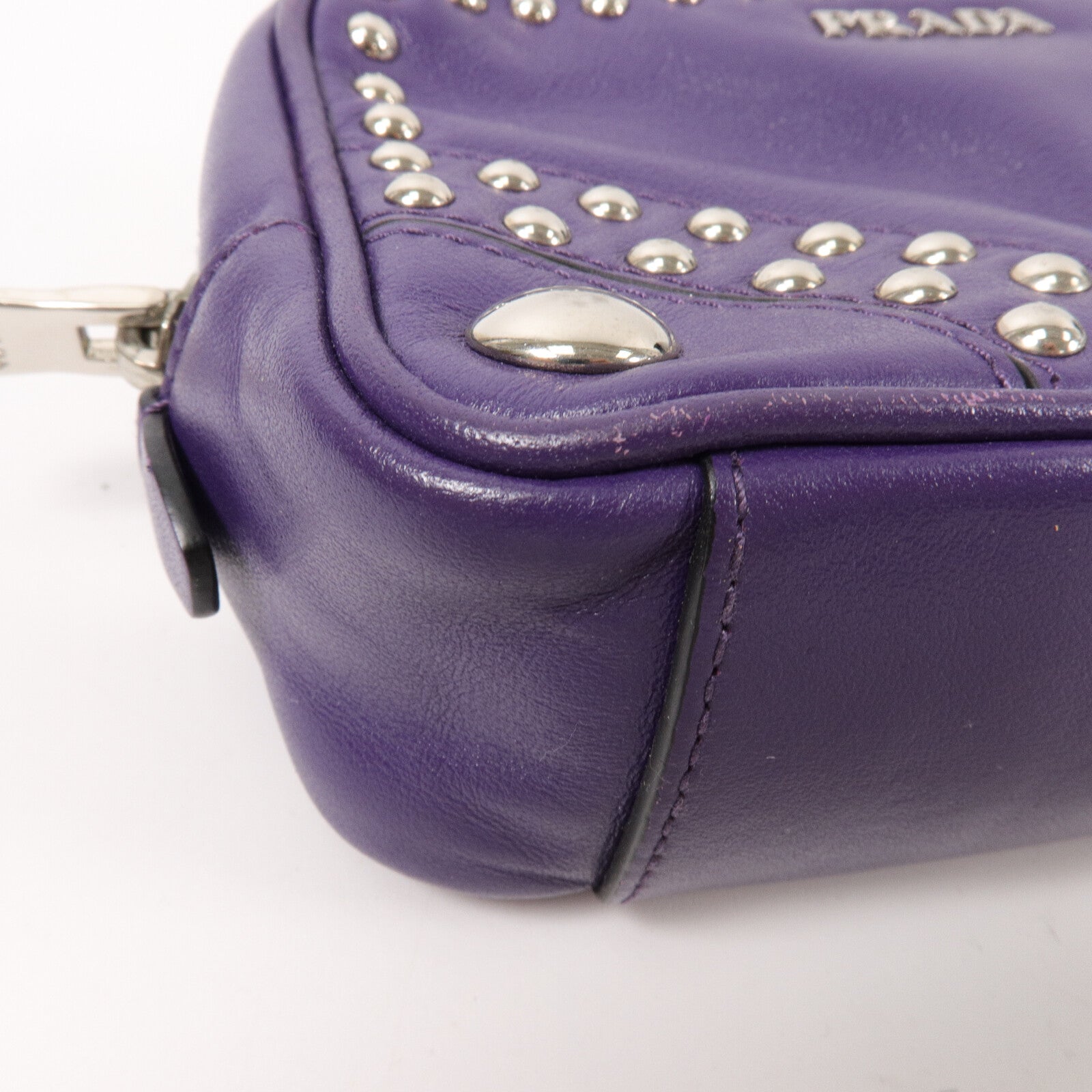 PRADA Vitello Studded Carmera Bag肩背袋