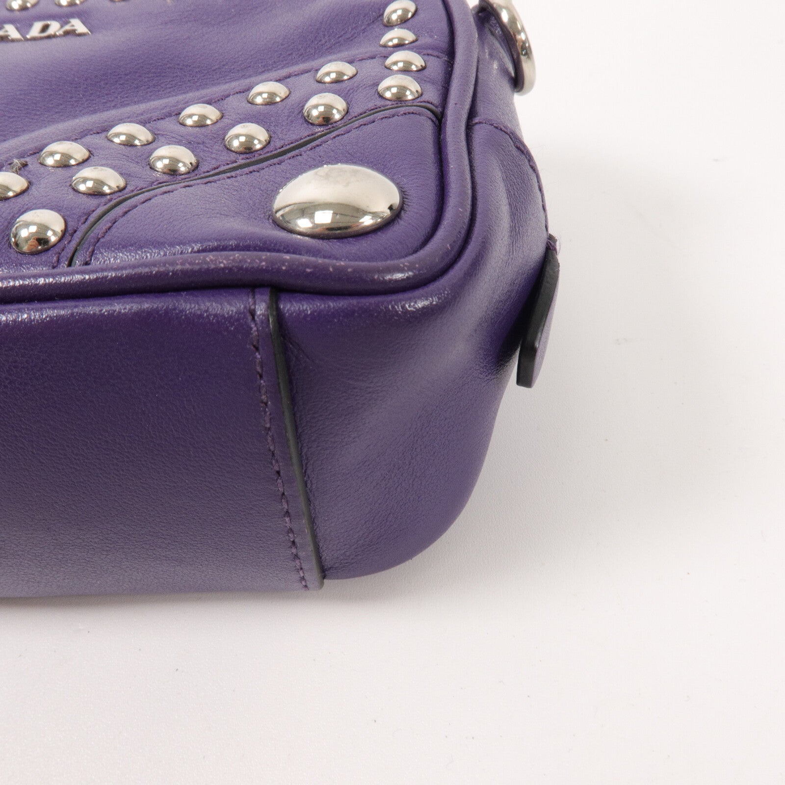 PRADA Vitello Studded Carmera Bag肩背袋