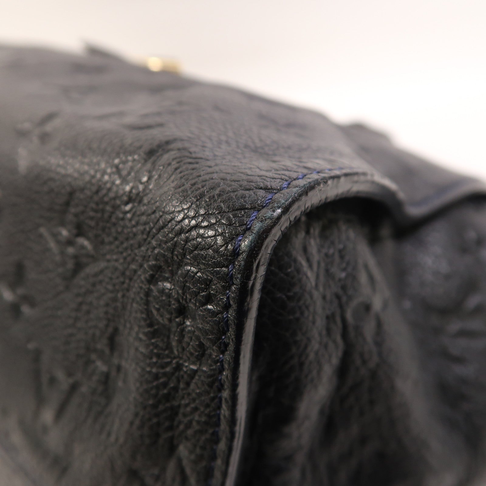 LOUIS VUITTON Monogram Empreinte Lumineuse PM金扣肩背袋