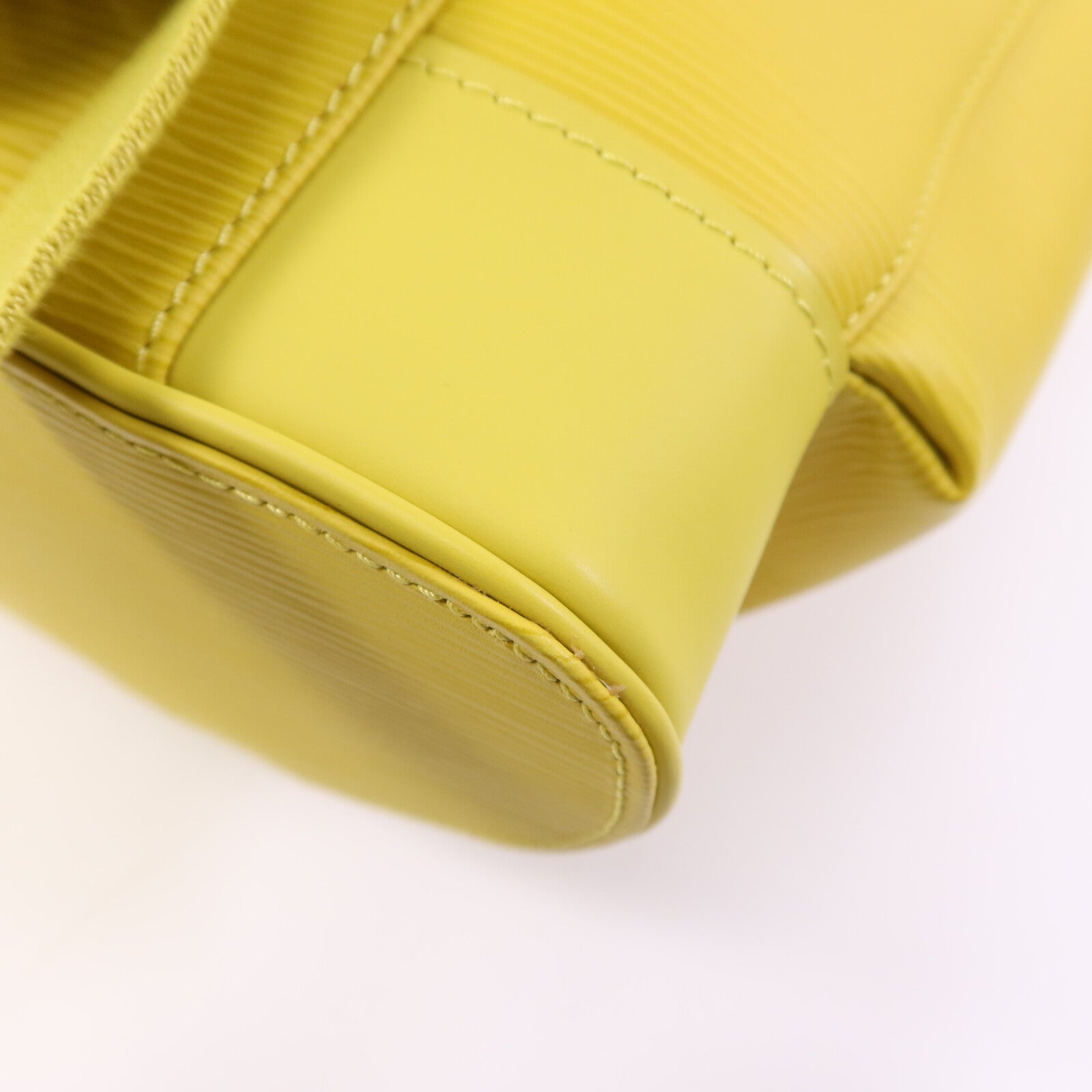 LOUIS VUITTON Epi Christopher MM銀扣背包