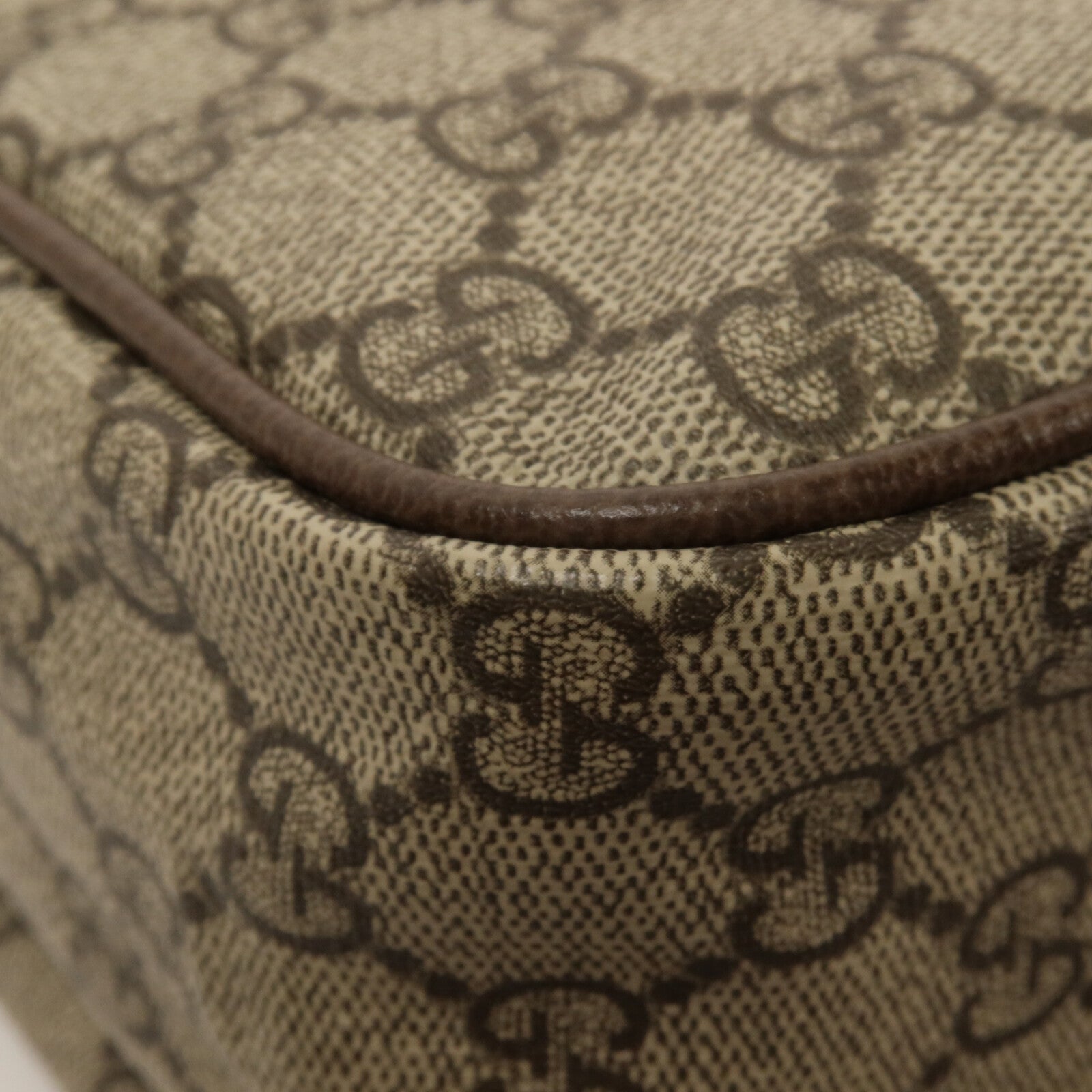 GUCCI 塗層帆布GG Supreme Messenger Bag肩背袋