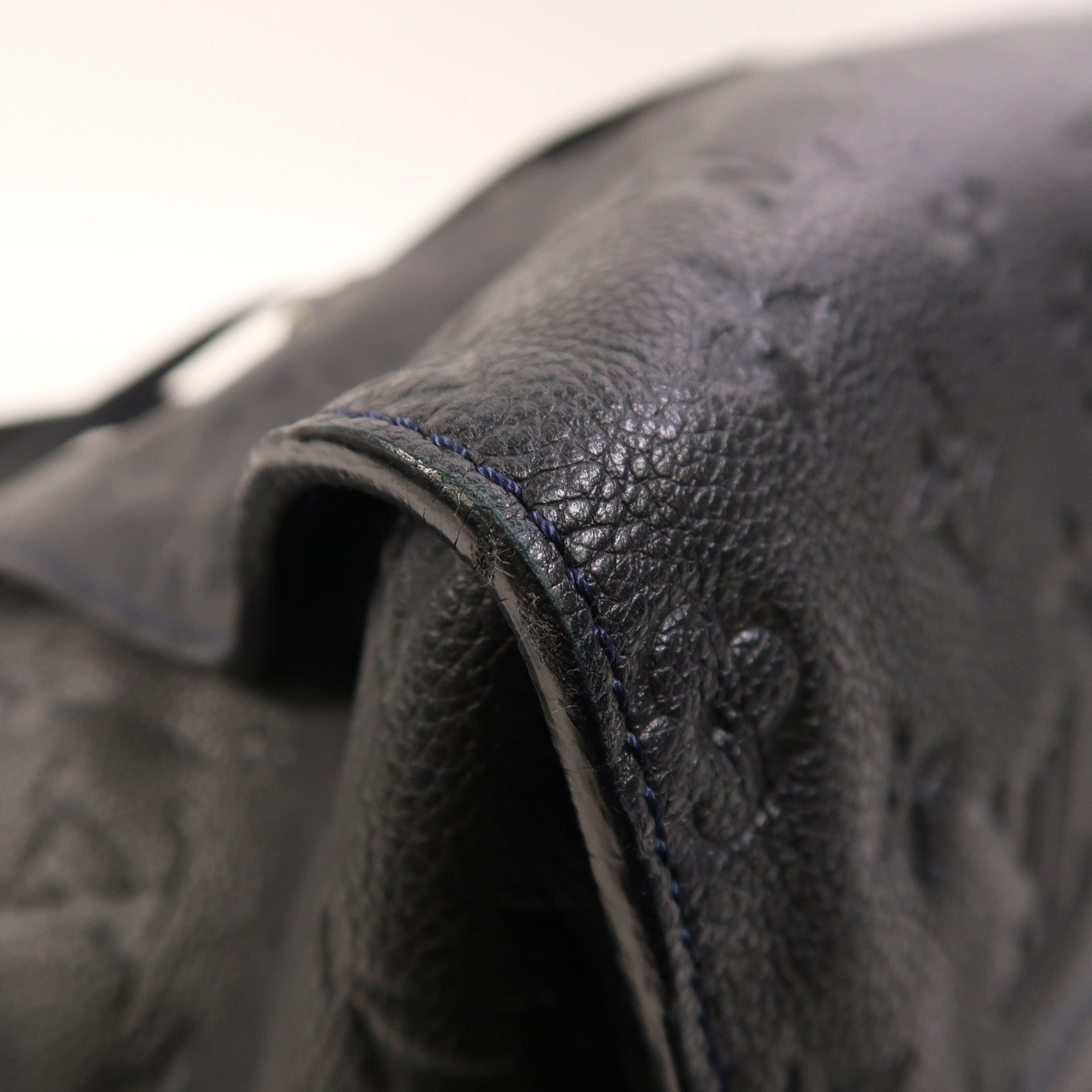 LOUIS VUITTON Monogram Empreinte Lumineuse PM金扣肩背袋
