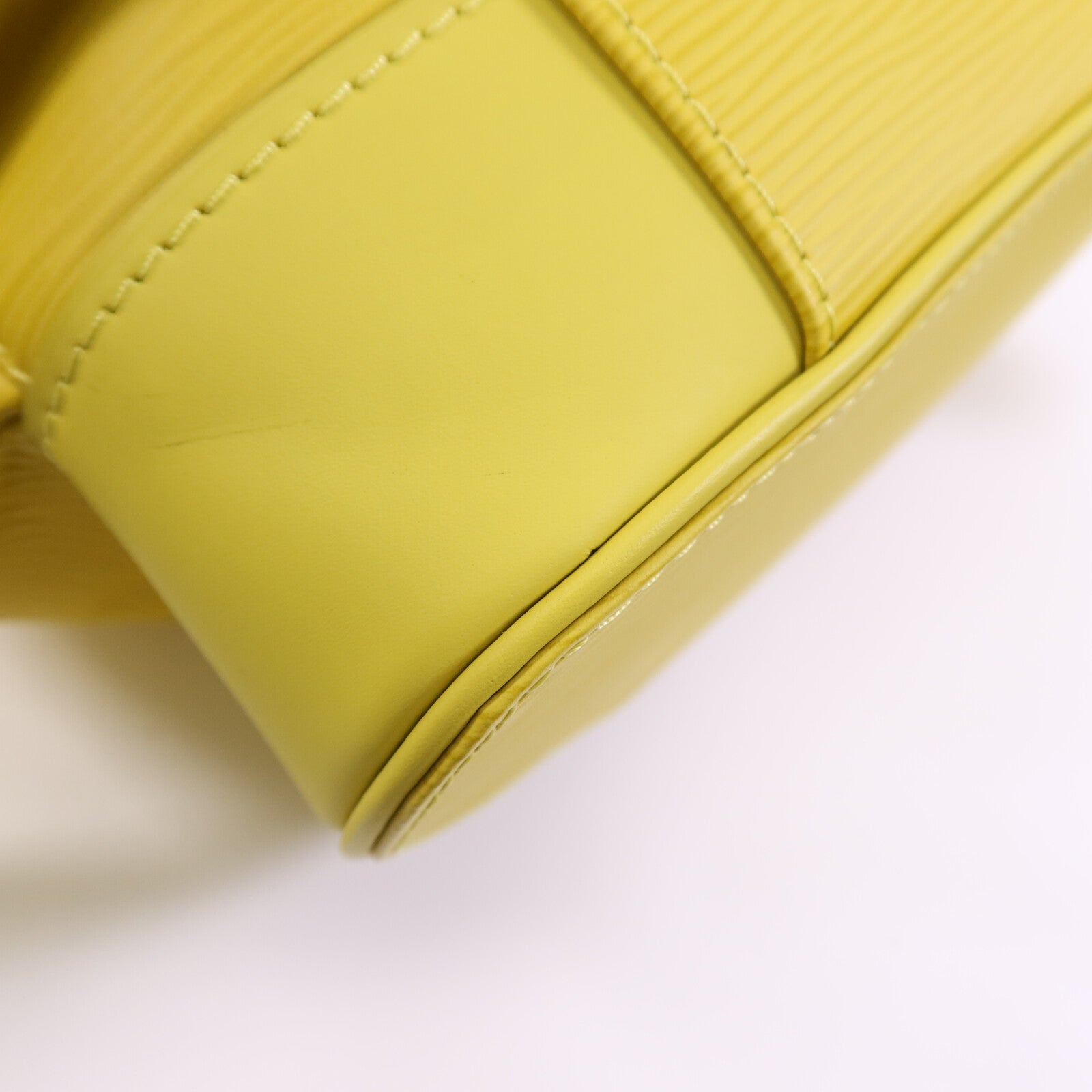 LOUIS VUITTON Epi Christopher MM銀扣背包