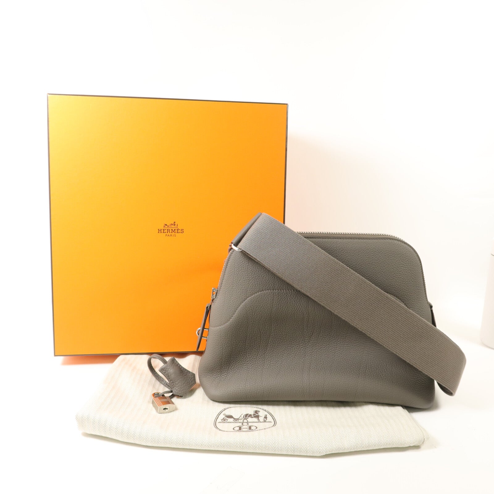 HERMES Togo皮革Bolide Messenger肩背袋Etain