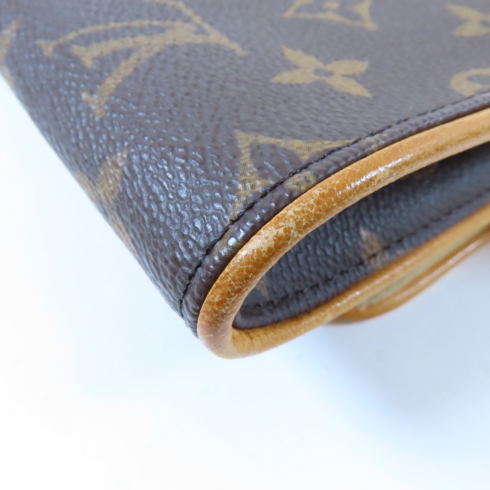LOUIS VUITTON Monogram Pochette Twin金扣肩背袋啡色