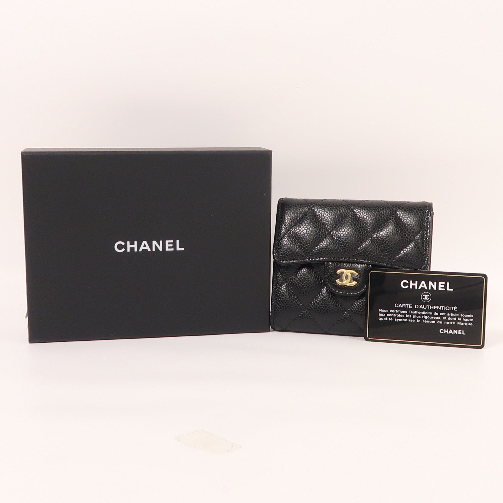 CHANEL 牛皮皮革Wallet金扣錢包